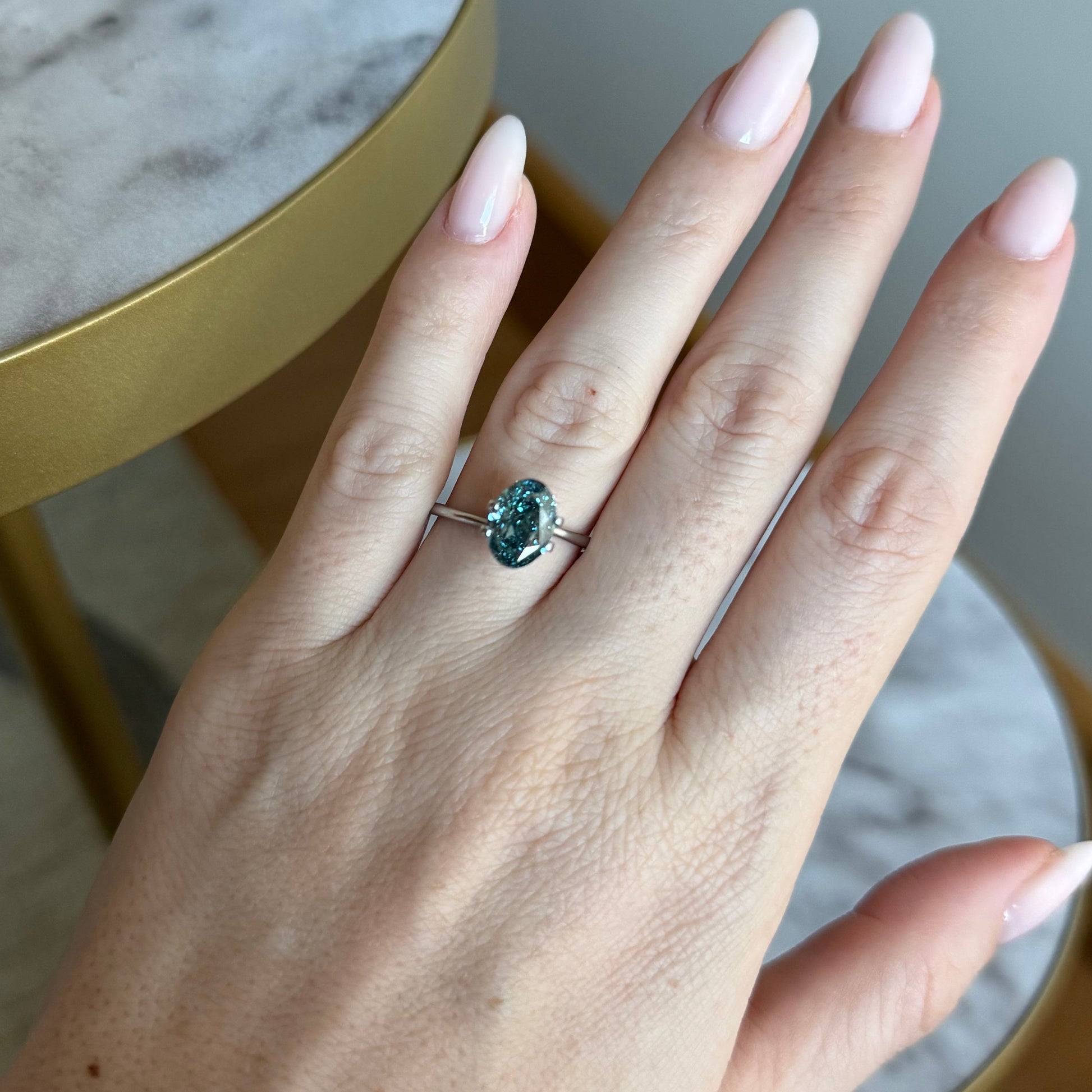 Oval | 2.77ct Fancy Vivid Blue VVS2 | 1.39 ratio | IGI Certified 675597704 | FOV277