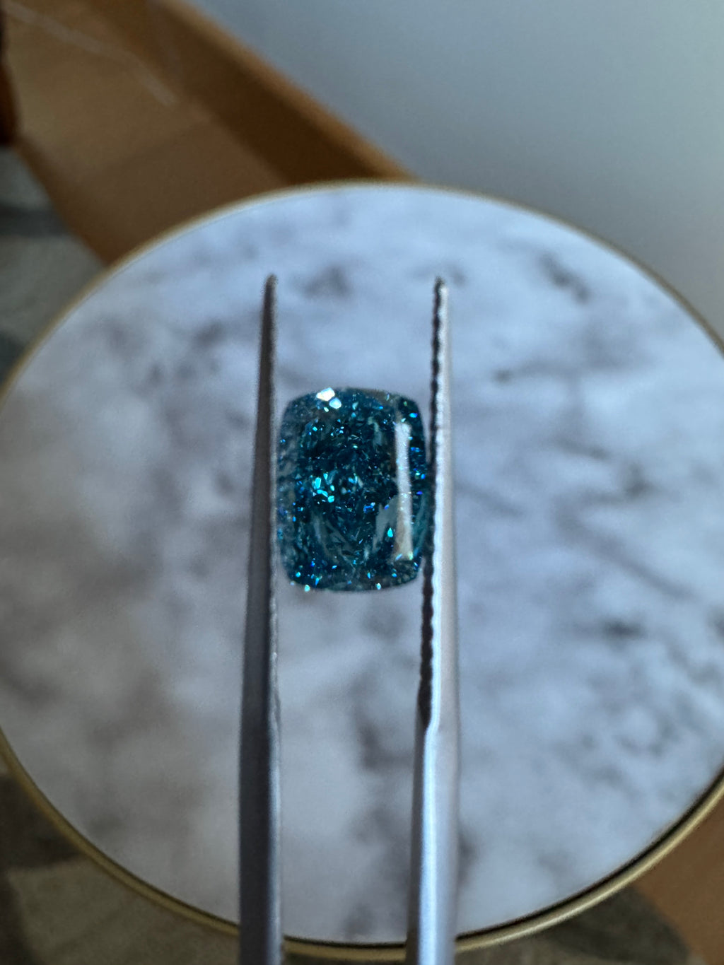 Cushion | 2ct Fancy Vivid Blue VS2 | 1.35 ratio | 660432052 | FCU2002