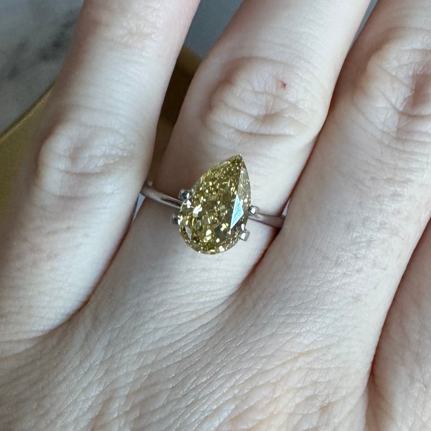 Pear | 3.32ct Fancy Intense Yellowish Yellow VS1 | 1.59 ratio | 662417108 | FP332