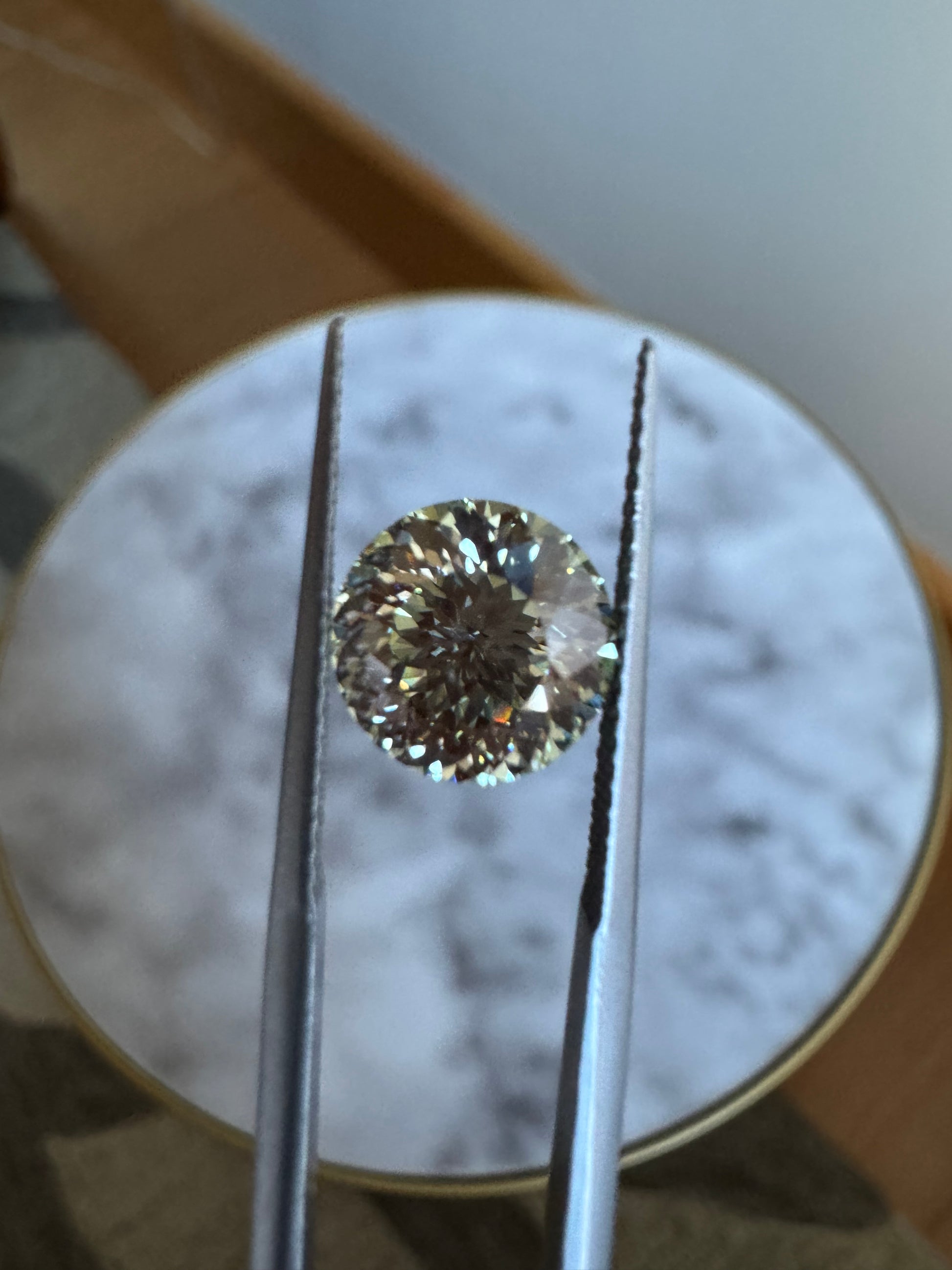 Portuguese | 3.09ct Fancy Greenish Green VVS2 | 739534233 | FPORT309