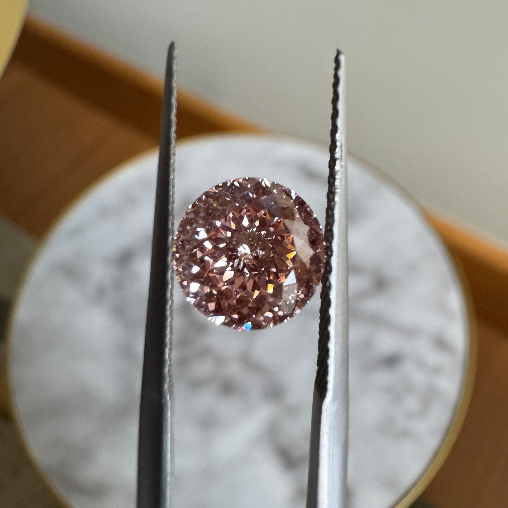 Portuguese | 2.19ct Fancy Intense Pinkish Pink VS1 | 662445381 | FPORT219