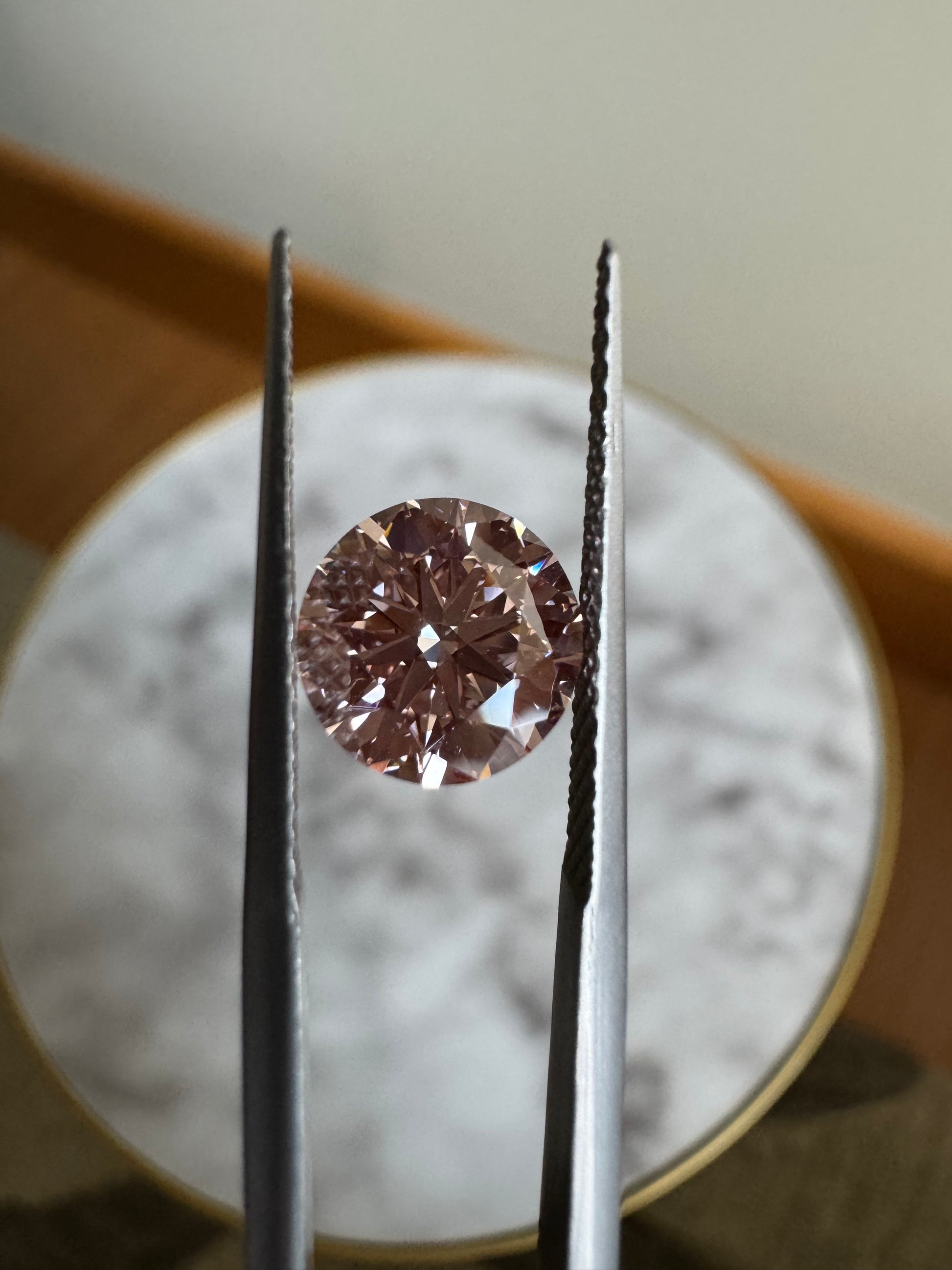 Round | 2.06ct Fancy Intense Pink VVS2 | 667436435 | FRD206