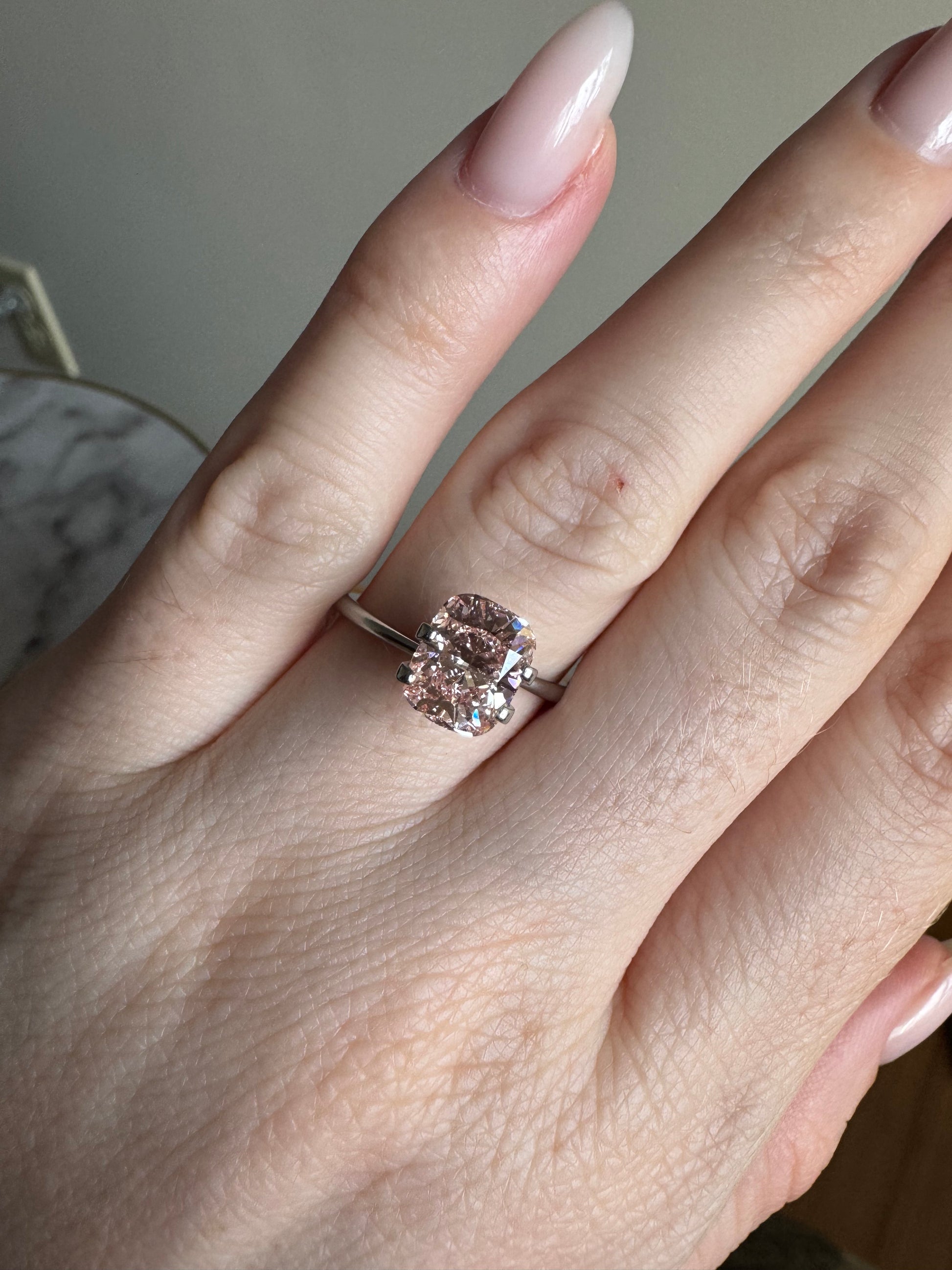 Cushion | 2.02ct Fancy Intense Pink VS1 | 1.25 ratio | IGI Certified 643431776 | FCU202