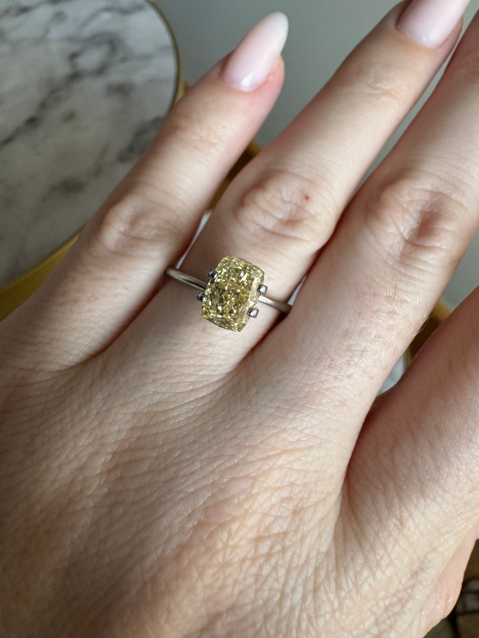 Cushion | 2ct Fancy Intense Yellowish Yellow VS1 | 1.35 ratio | 670457960 | FCU200