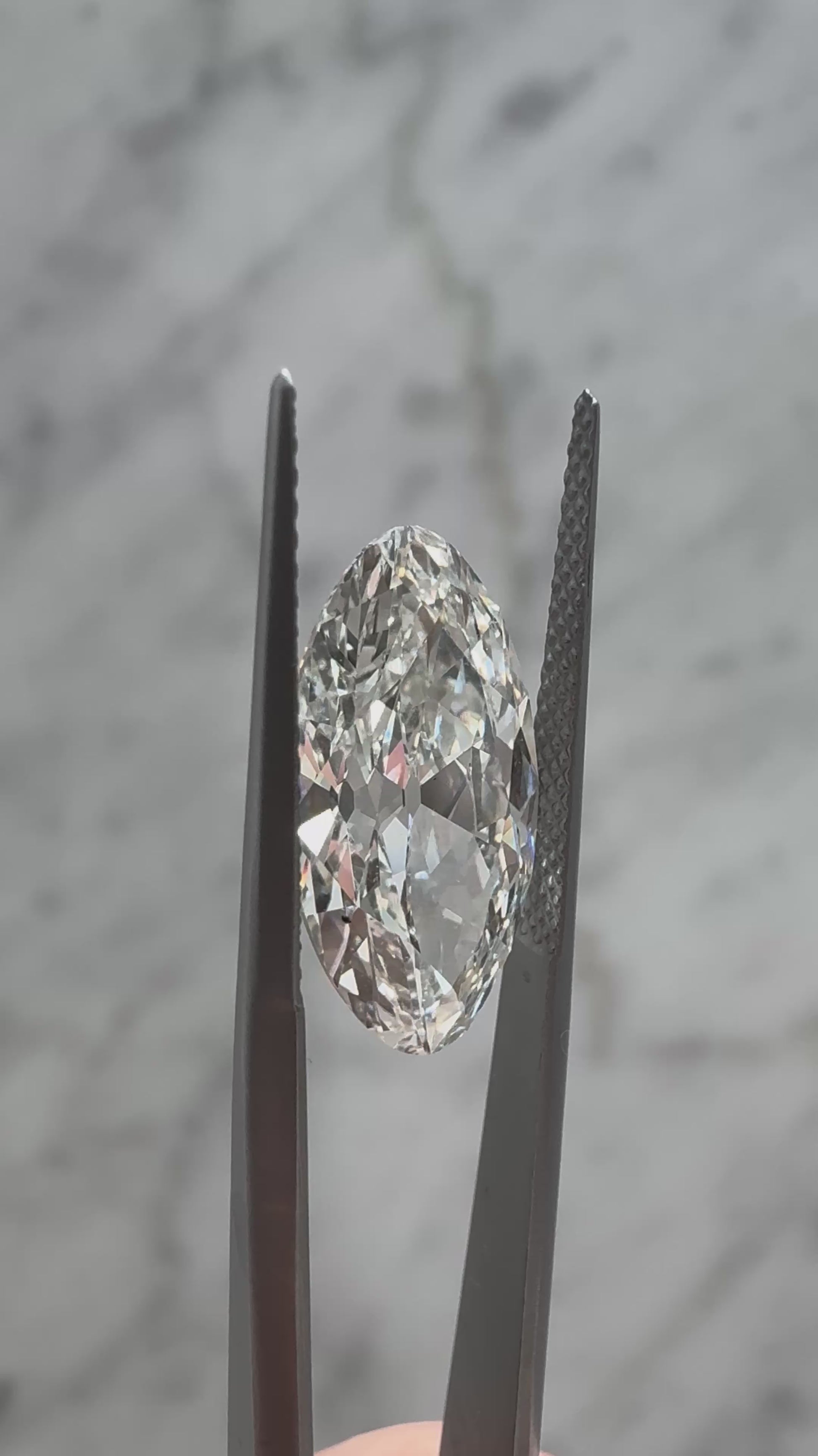 Antique Style Moval | 5.79ct G VVS2 | 1.88 ratio | IGI Certified 707540908
