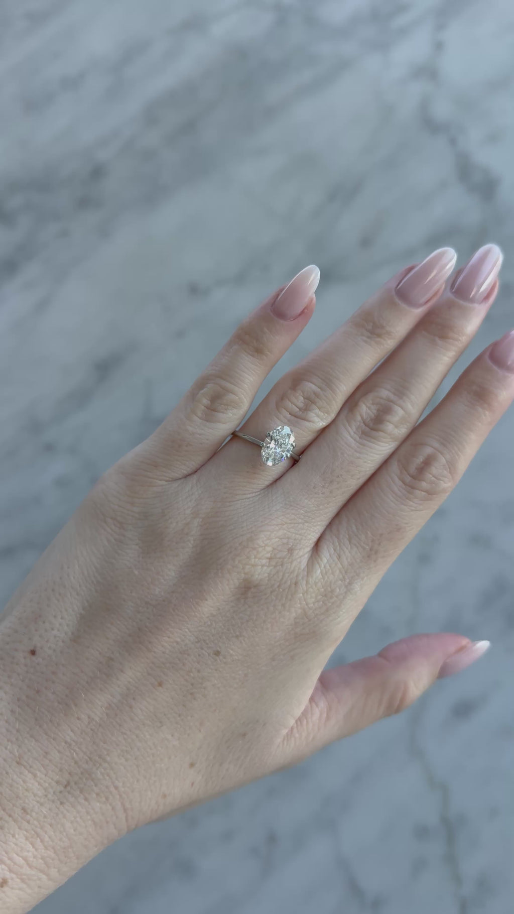 Oval | 2.03ct F VVS2 | 1.51 ratio | IGI Certified LG735592905 | OV203