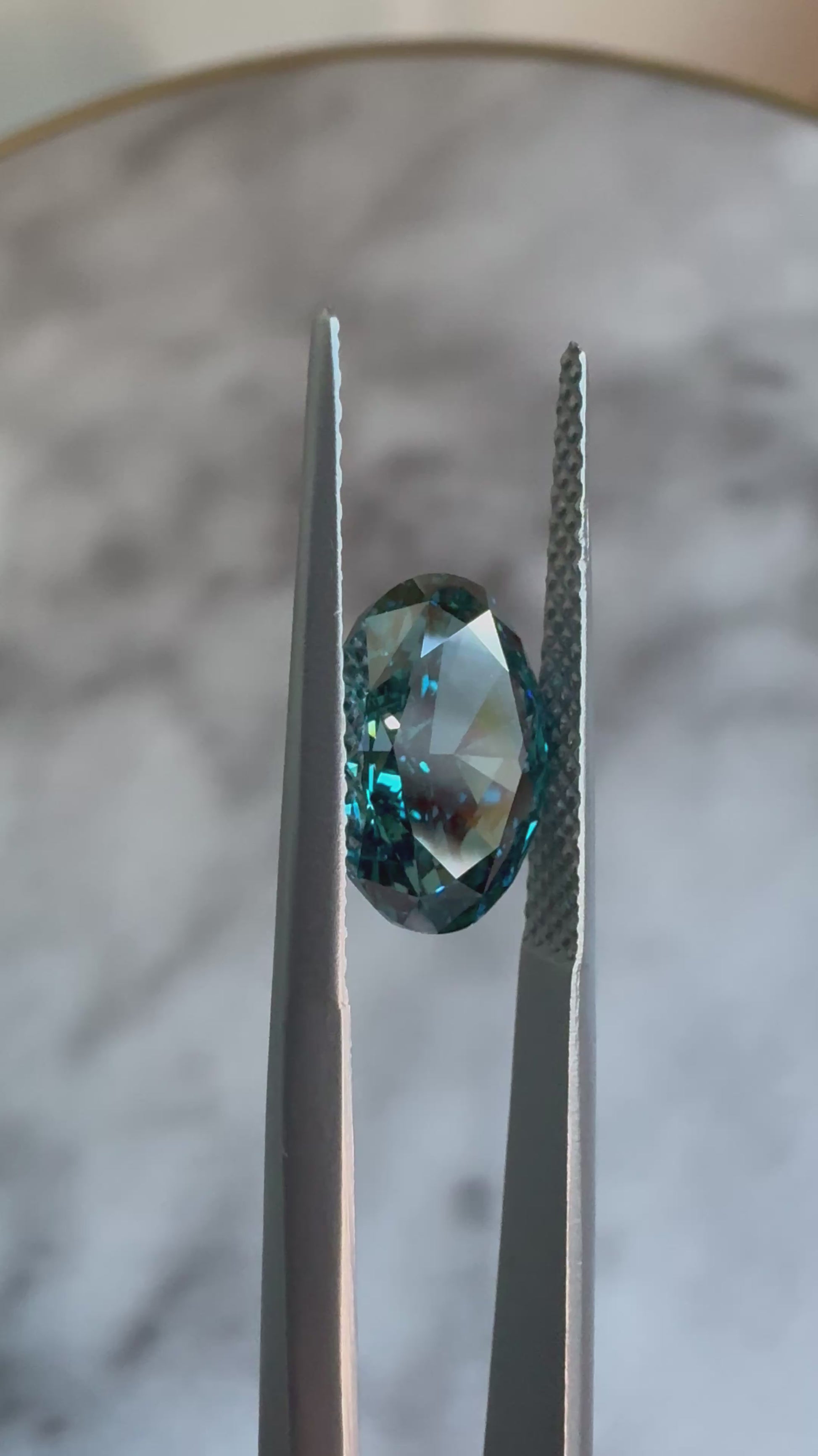 Oval | 3.15ct Fancy Vivid Blue VVS2 | 1.41 ratio | IGI Certified 681516430 | FOV315