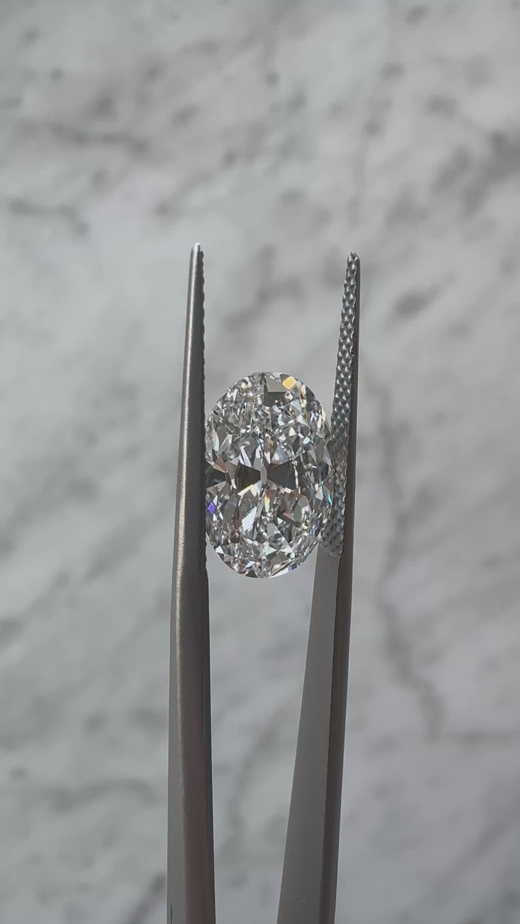 Antique-style Oval | 4.02 ct D VS1 | 1.42 ratio | IGI Certified 706507669