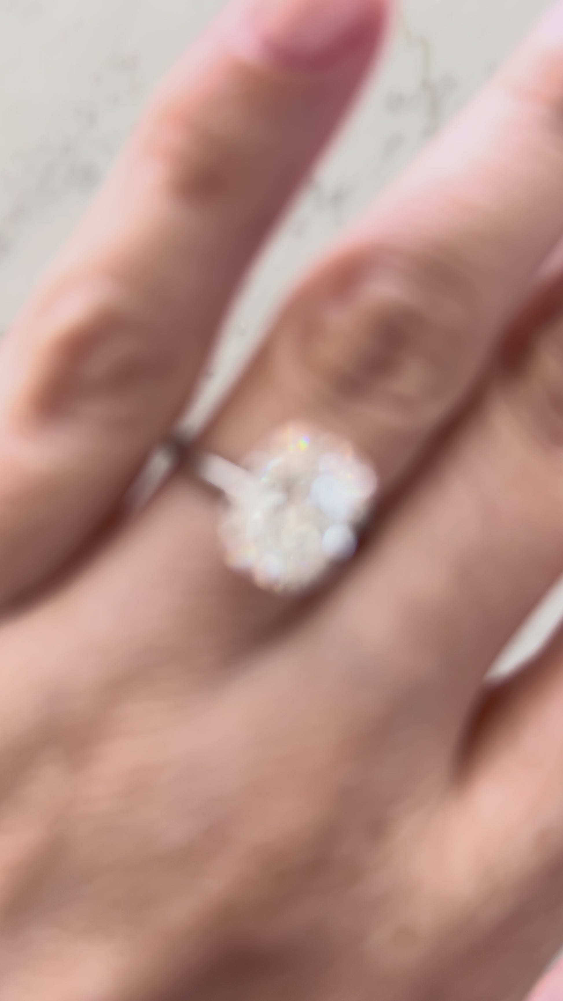 Cushion | 3.10ct VVS2 E | 1.32 ratio | IGI Certified 810625175