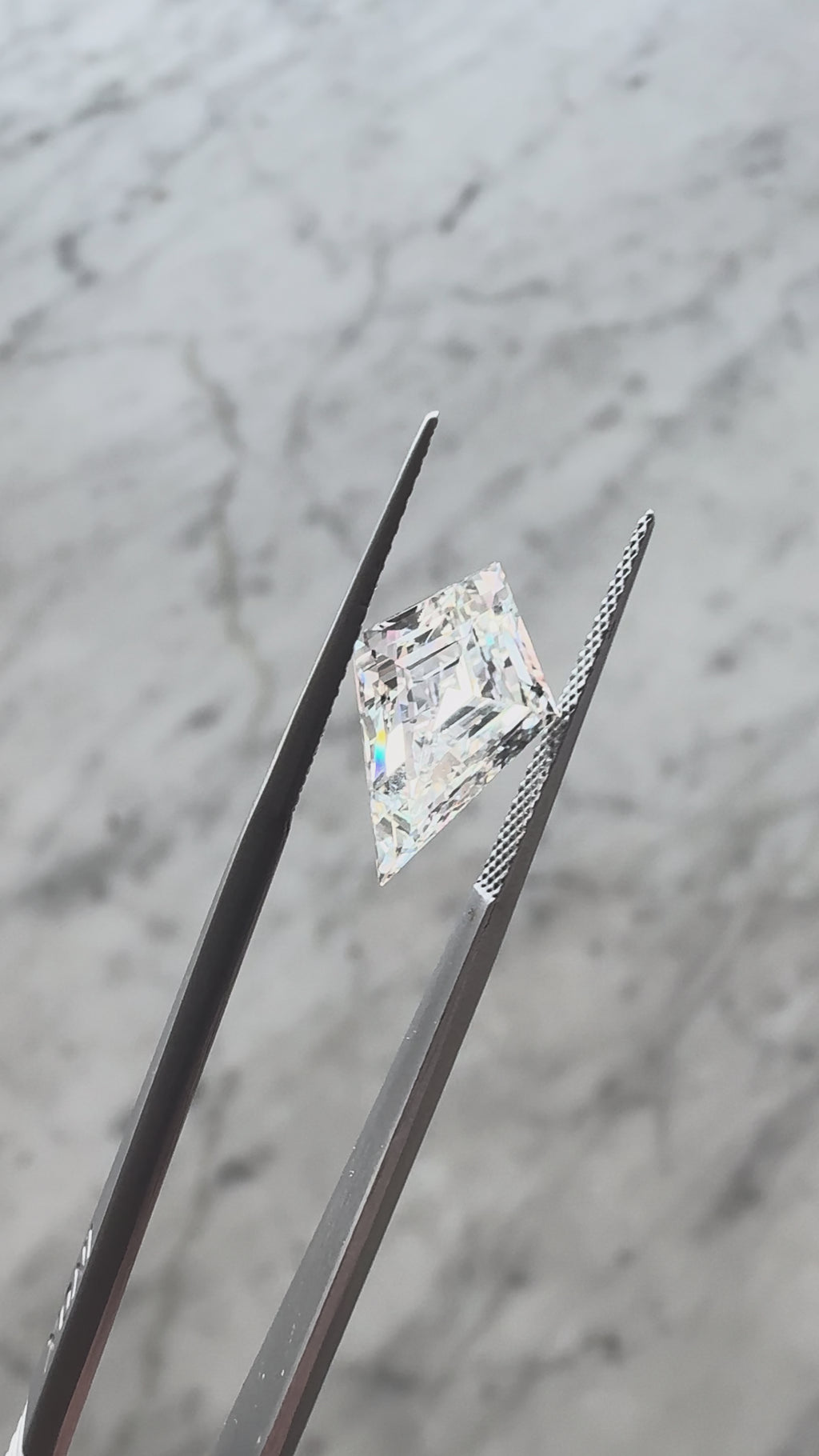 Kite Step Cut | 4.07ct F VVS2 | 1.51 ratio | IGI Certified LG763656089