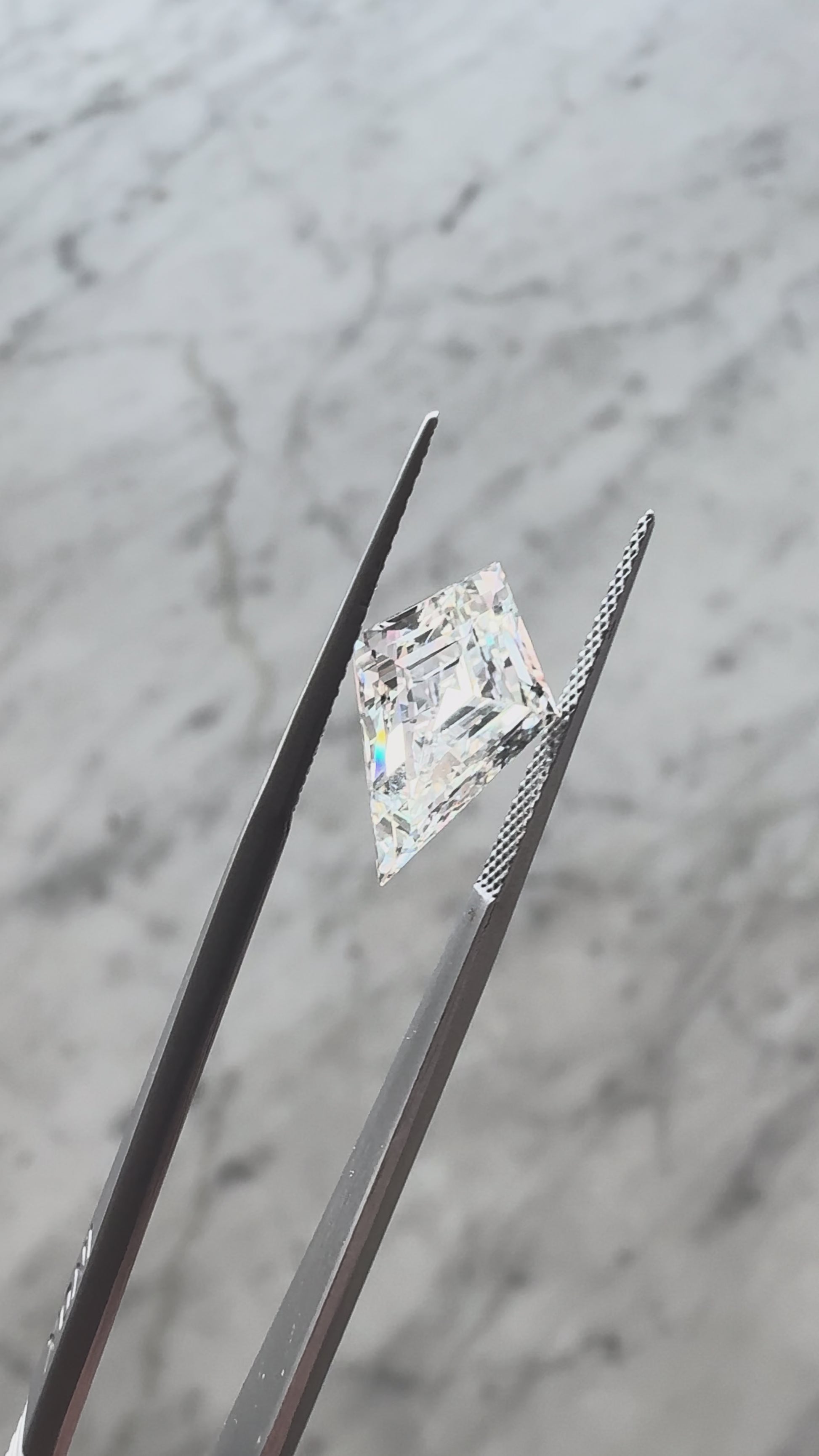 Kite Step Cut | 4.07ct F VVS2 | 1.51 ratio | IGI Certified LG763656089