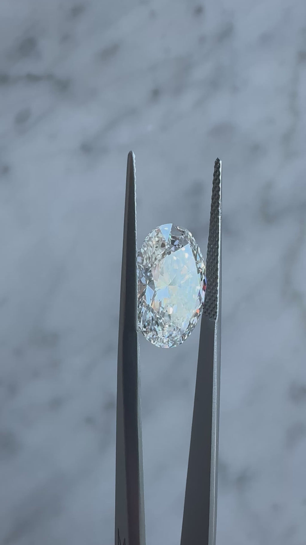 Oval | 5.5ct F VS1 | 1.4 ratio | IGI Certified 646453743 | OV550