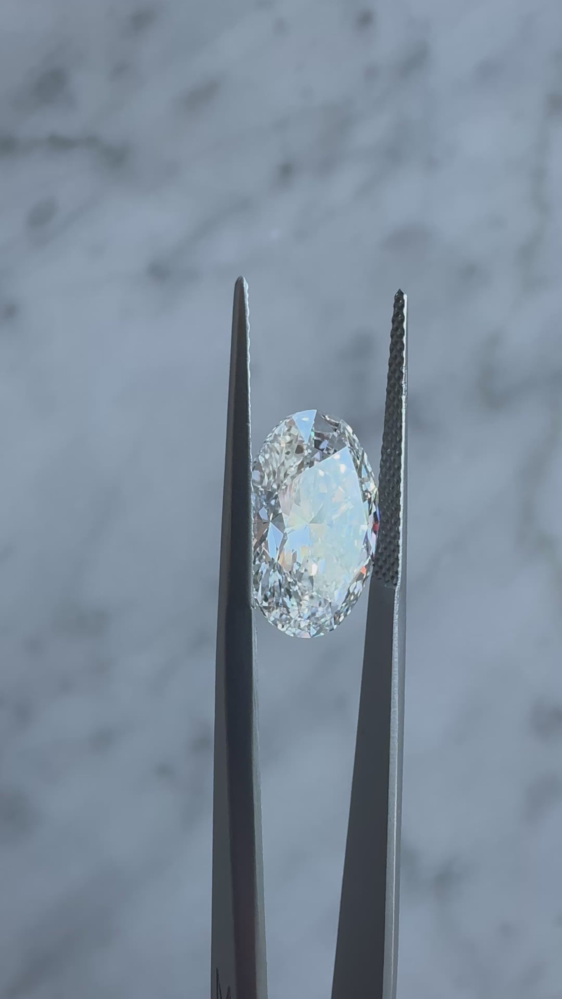 Oval | 5.5ct F VS1 | 1.4 ratio | IGI Certified 646453743 | OV550