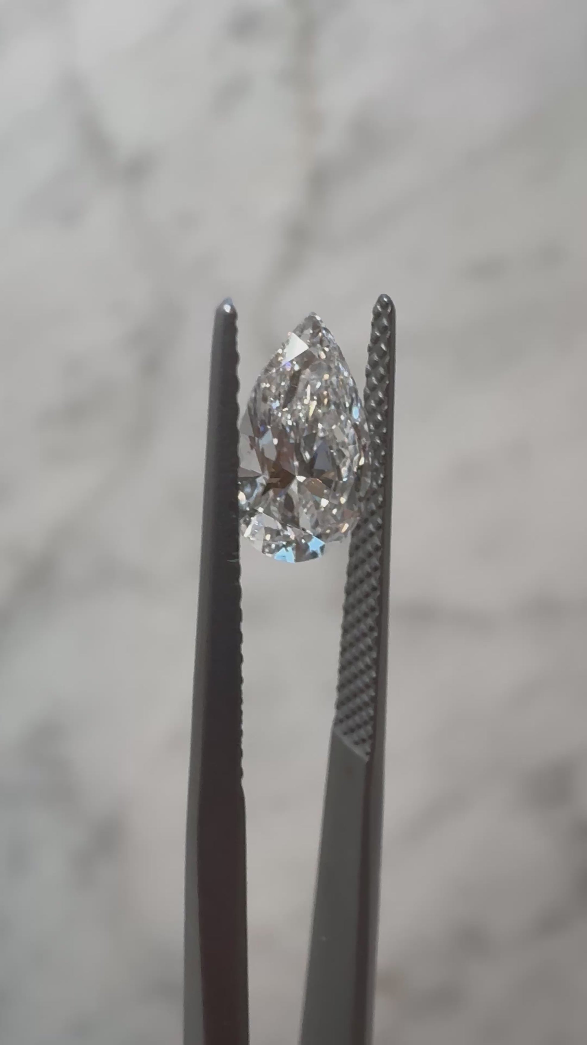 Pear | 1.01ct D VS1 | 1.57 ratio | IGI Certified 625435996