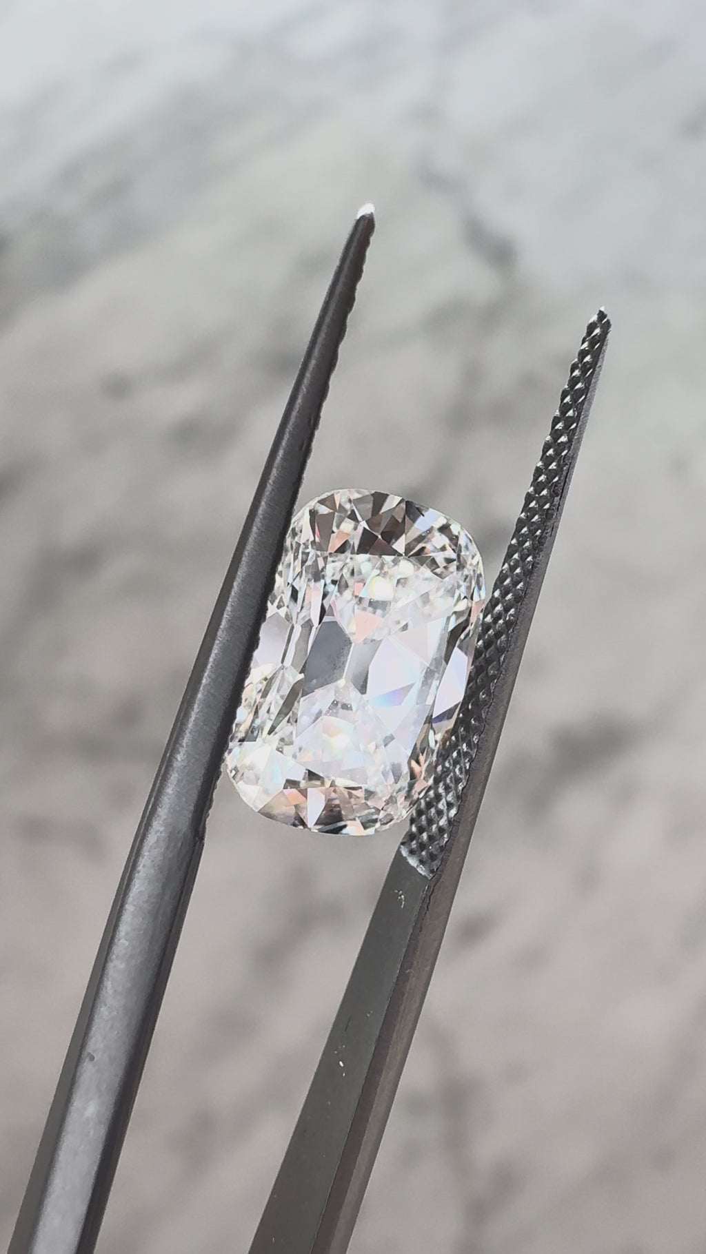 Old Mine Cut Cushion | 3.06ct E VVS1 | 1.42 ratio | IGI Certified 803653697