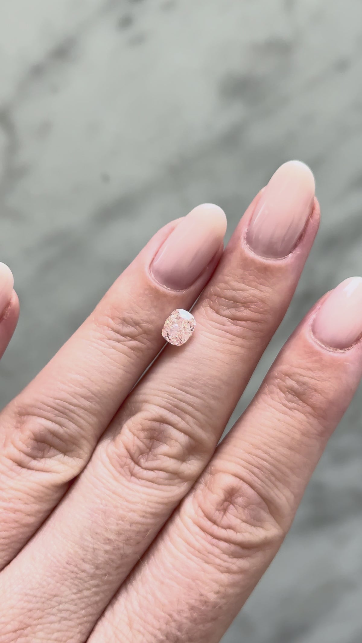 Cushion | 1.04ct Fancy Intense Pink VVS2 | 1.22 ratio | IGI Certified 626491933