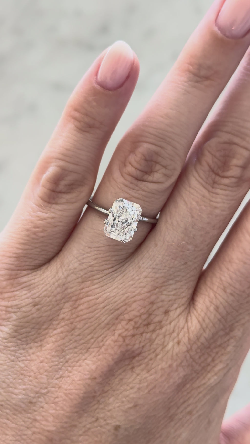 Radiant | 3.03ct F VS1 | 1.40 ratio | IGI Certified LG795696143