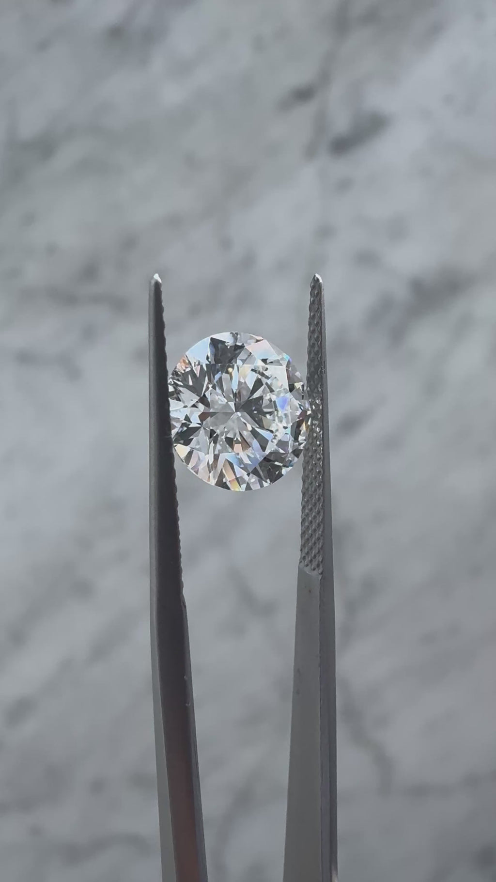 Round | 3.11ct E VS1 | Hearts & Arrows* | IGI Certified 712583984