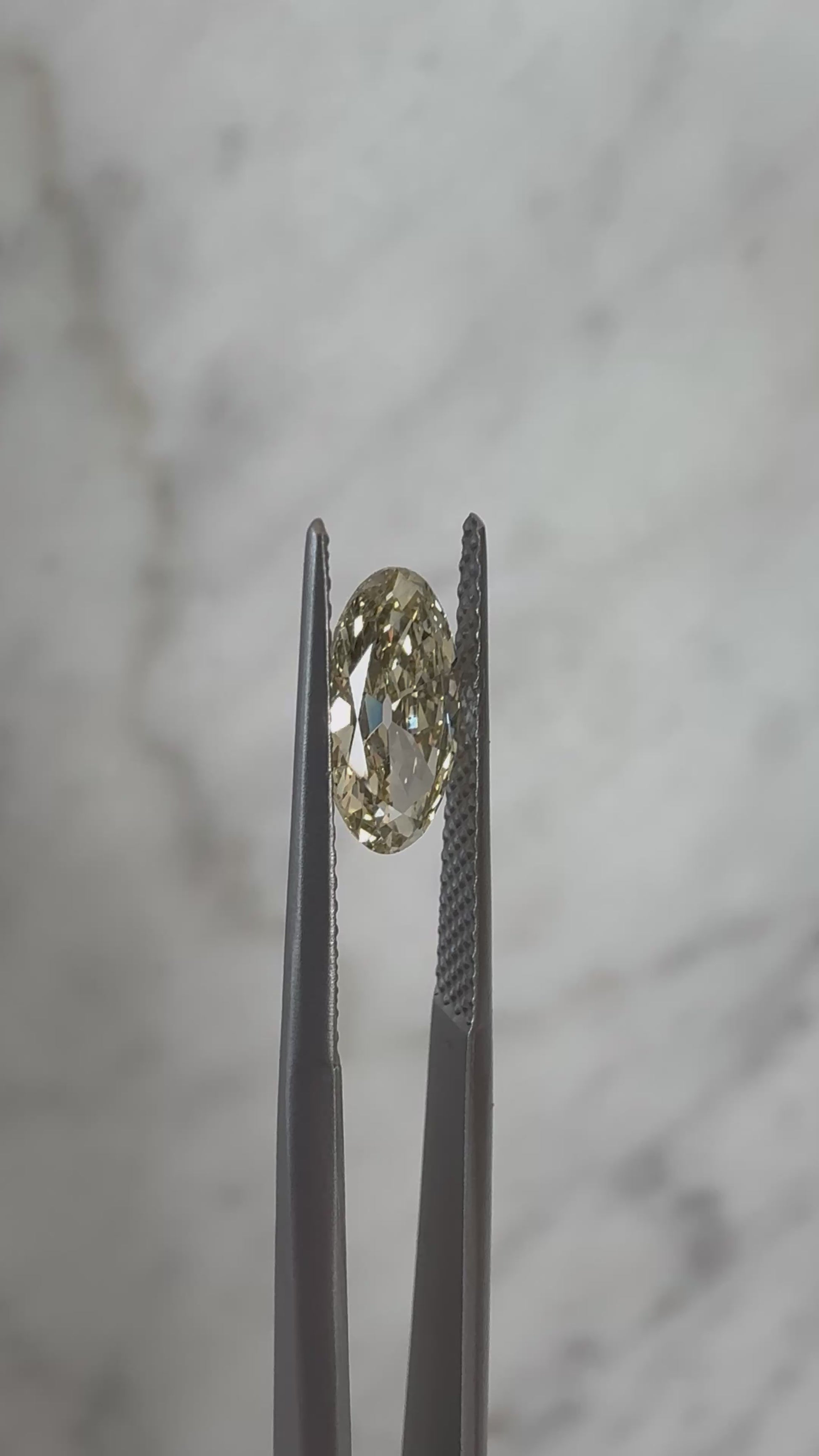 Antique-style Moval | 1.00ct Champagne Yellow VS1 | Non-certified*