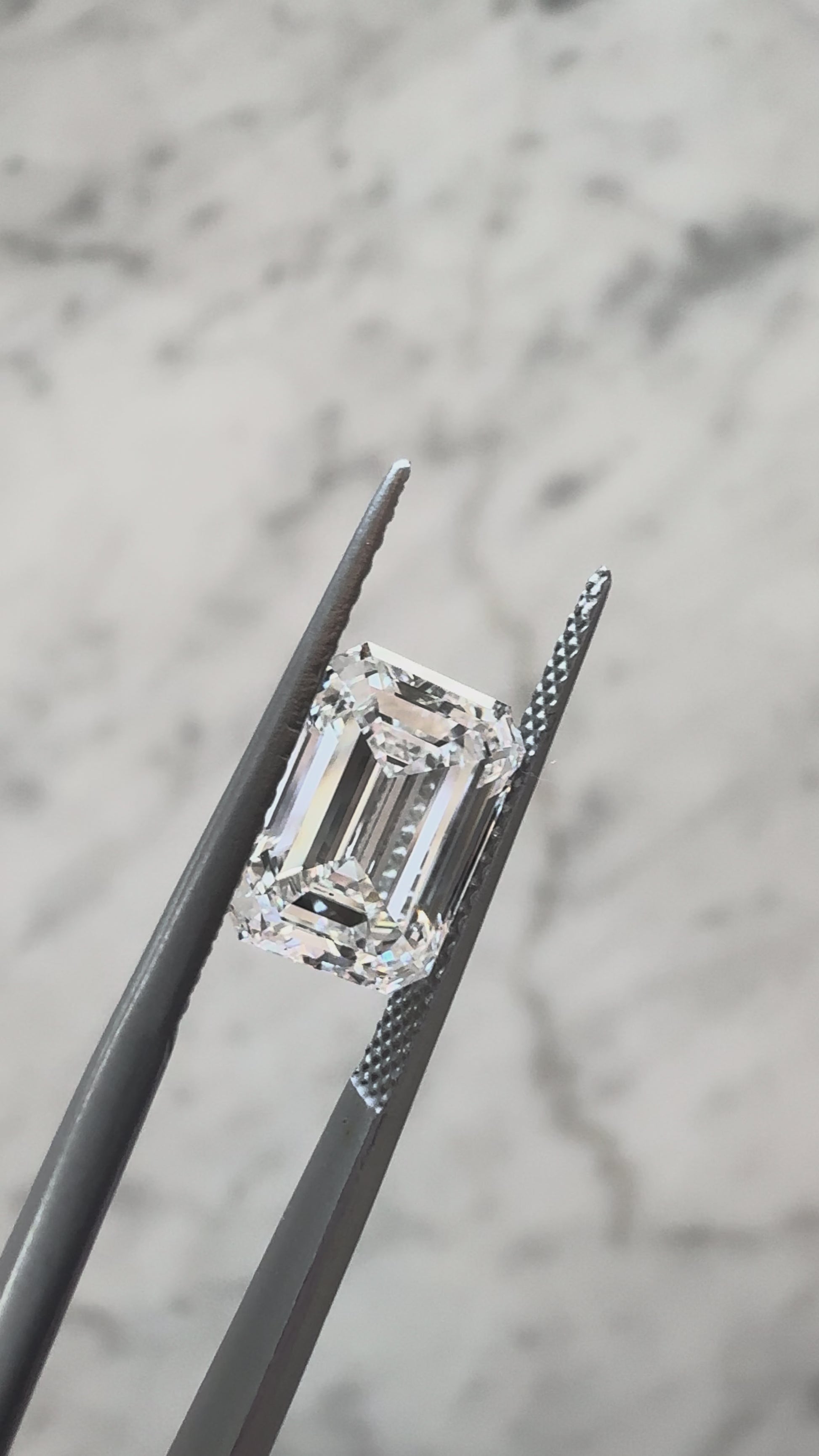 Emerald | 3.09ct D VS1 | 1.38 ratio | IGI Certified 755533932