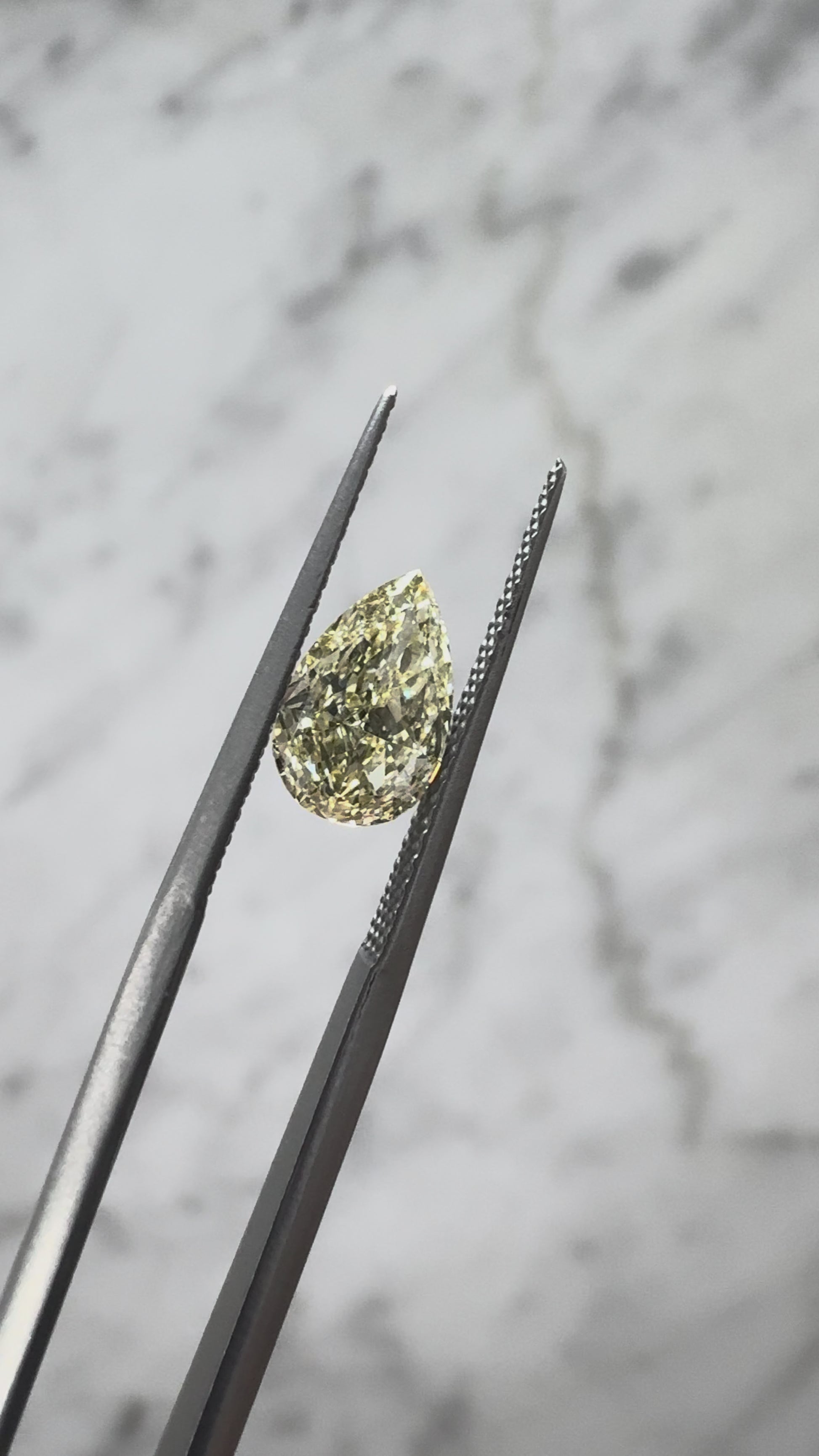 Pear | 1.20ct Yellow VS1 | 1.56 ratio | IGI Certified LG766612212