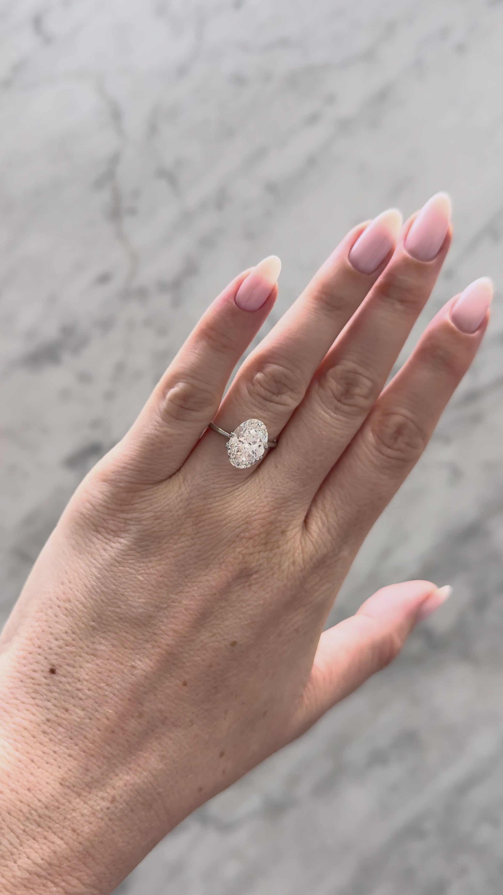 Oval | 4.05ct F VS1 | 1.44 ratio | IGI Certified LG712584159