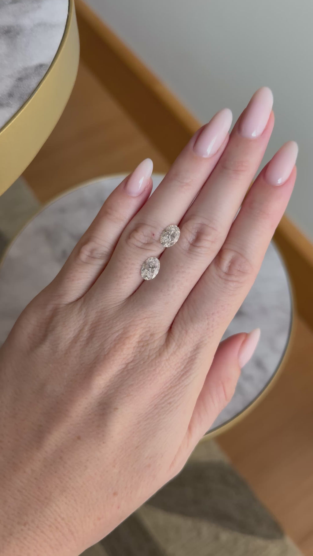 Matched Pair | Oval | 3.16ctw D/E VS1/VVS2 | 1.40 ratio | MPOV316