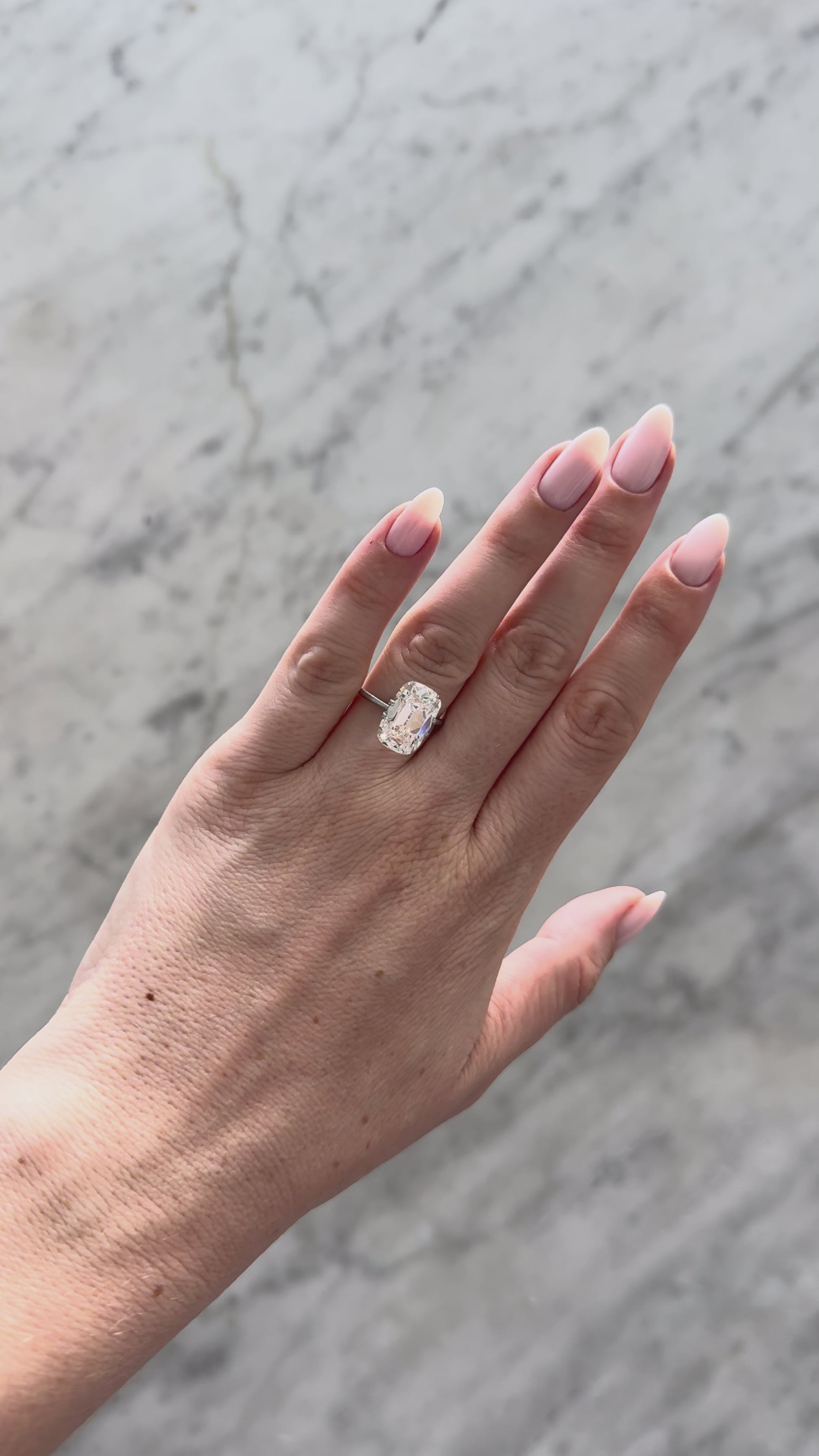 Old Mine Cushion | 6.03ct F VS1 | 1.55 ratio | IGI Certified LG764673851