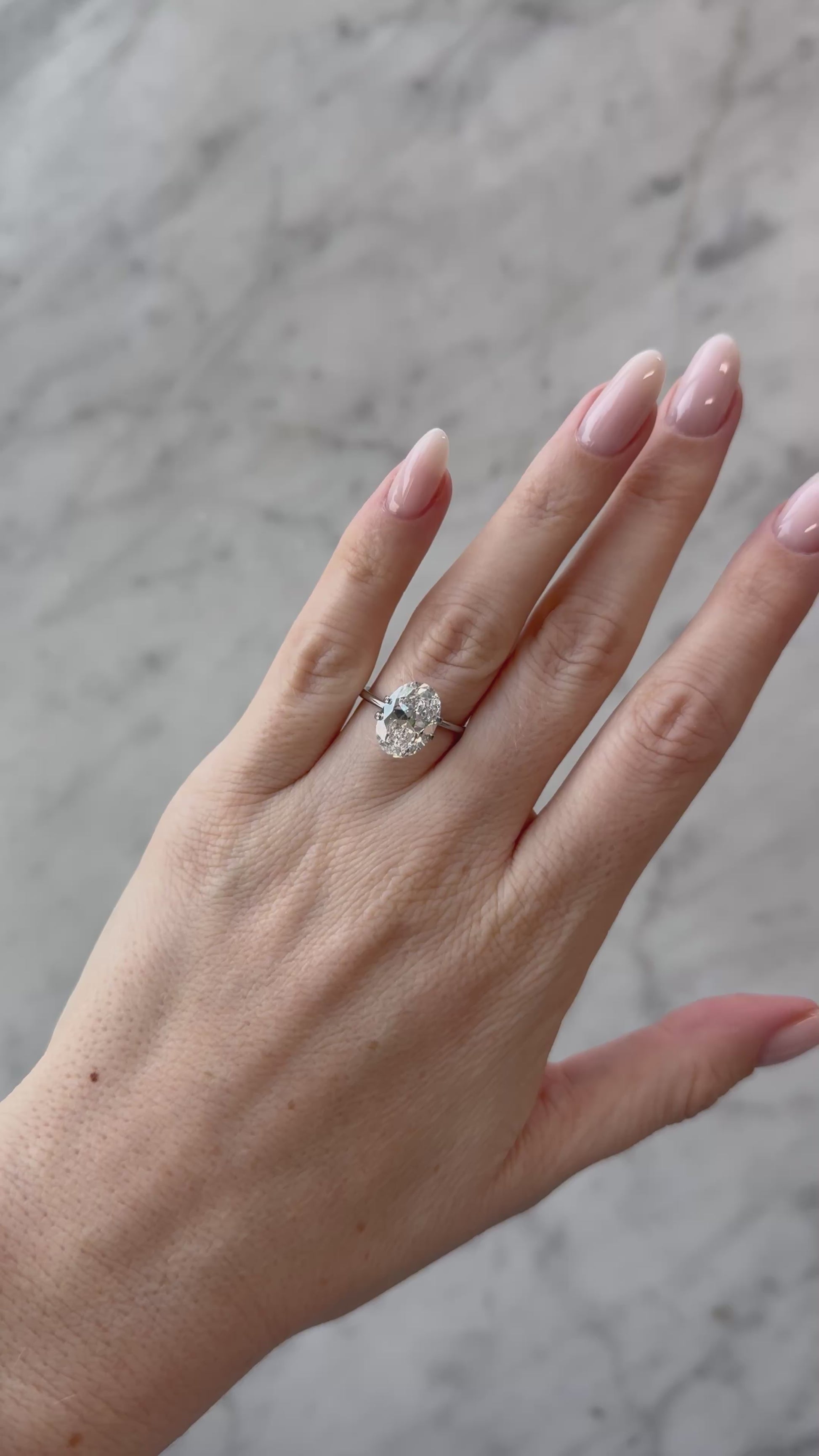 Antique-style Oval | 4.02 ct D VS1 | 1.42 ratio | IGI Certified 706507669