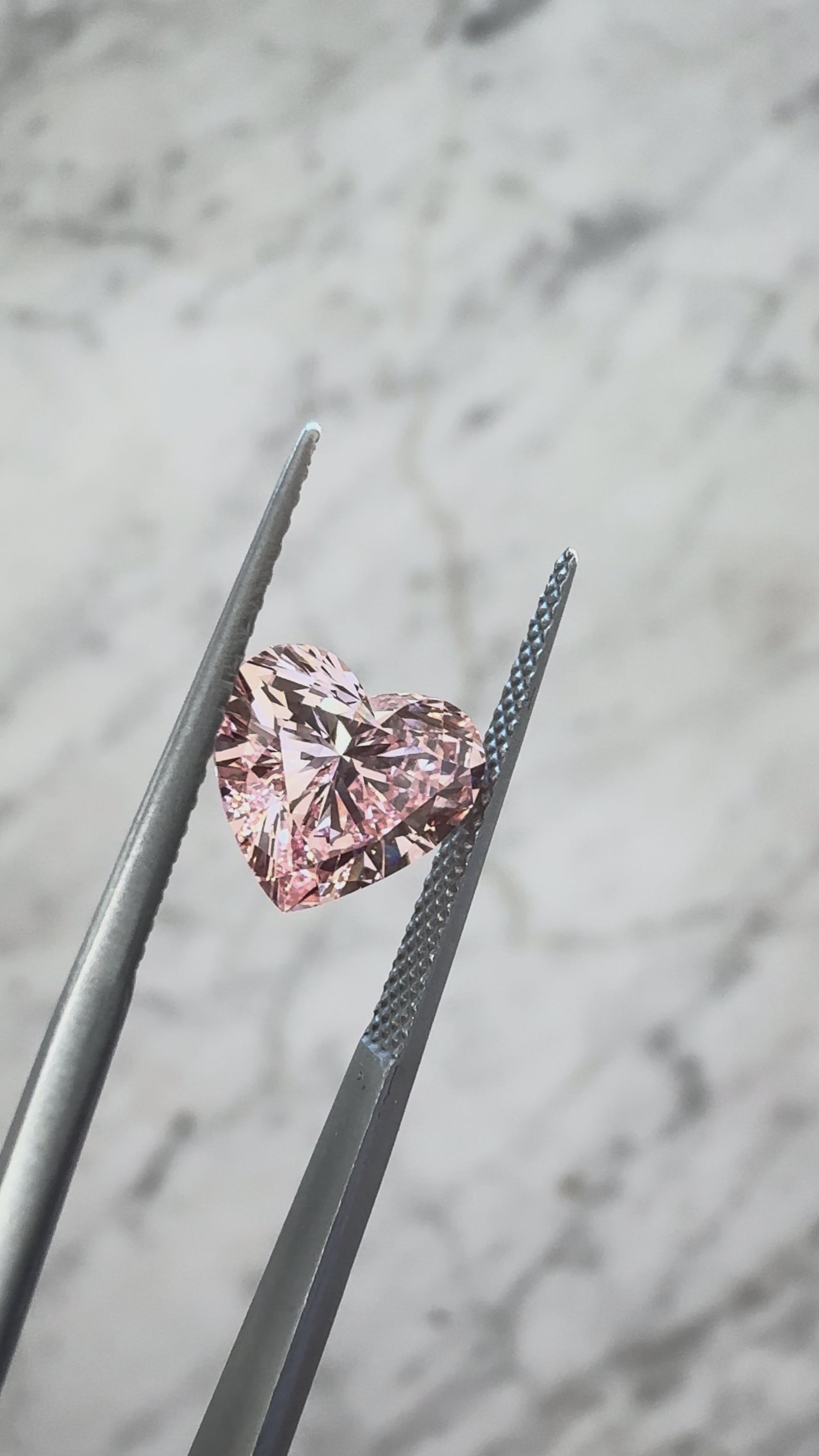 Heart | 2.52ct Fancy Intense Pink VS1 | IGI Certified 763670380