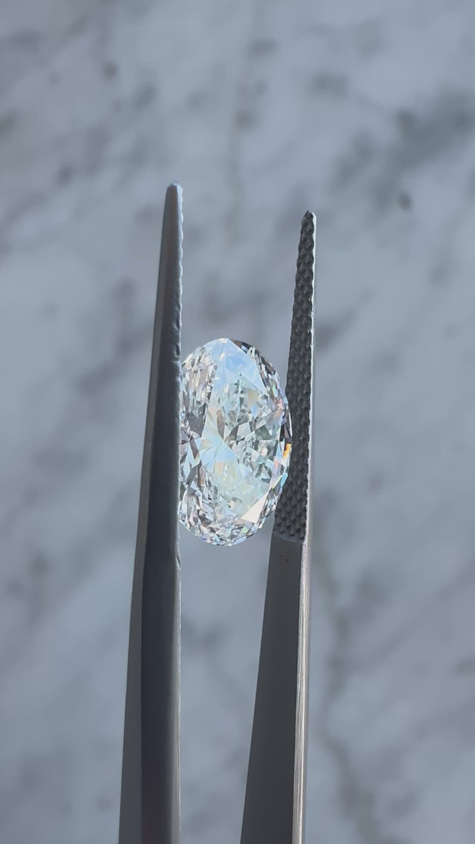 Oval | 2.96ct D VVS2 | 1.38 ratio | IGI Certified LG722555903 | OV296