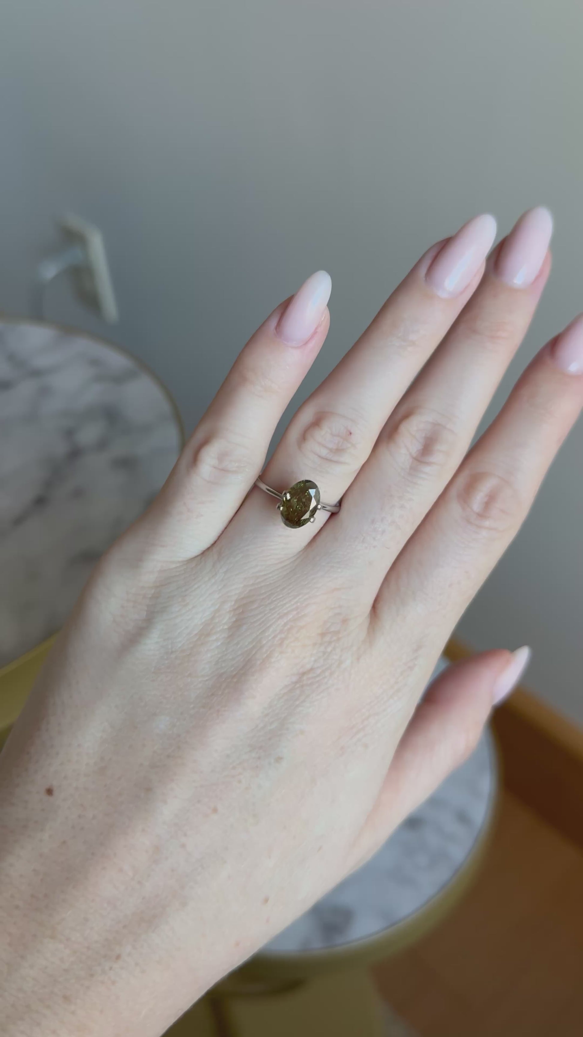 Oval | 2.72ct Fancy Deep Greenish Green VS1 | 1.47 ratio | 662471776 | FOV272