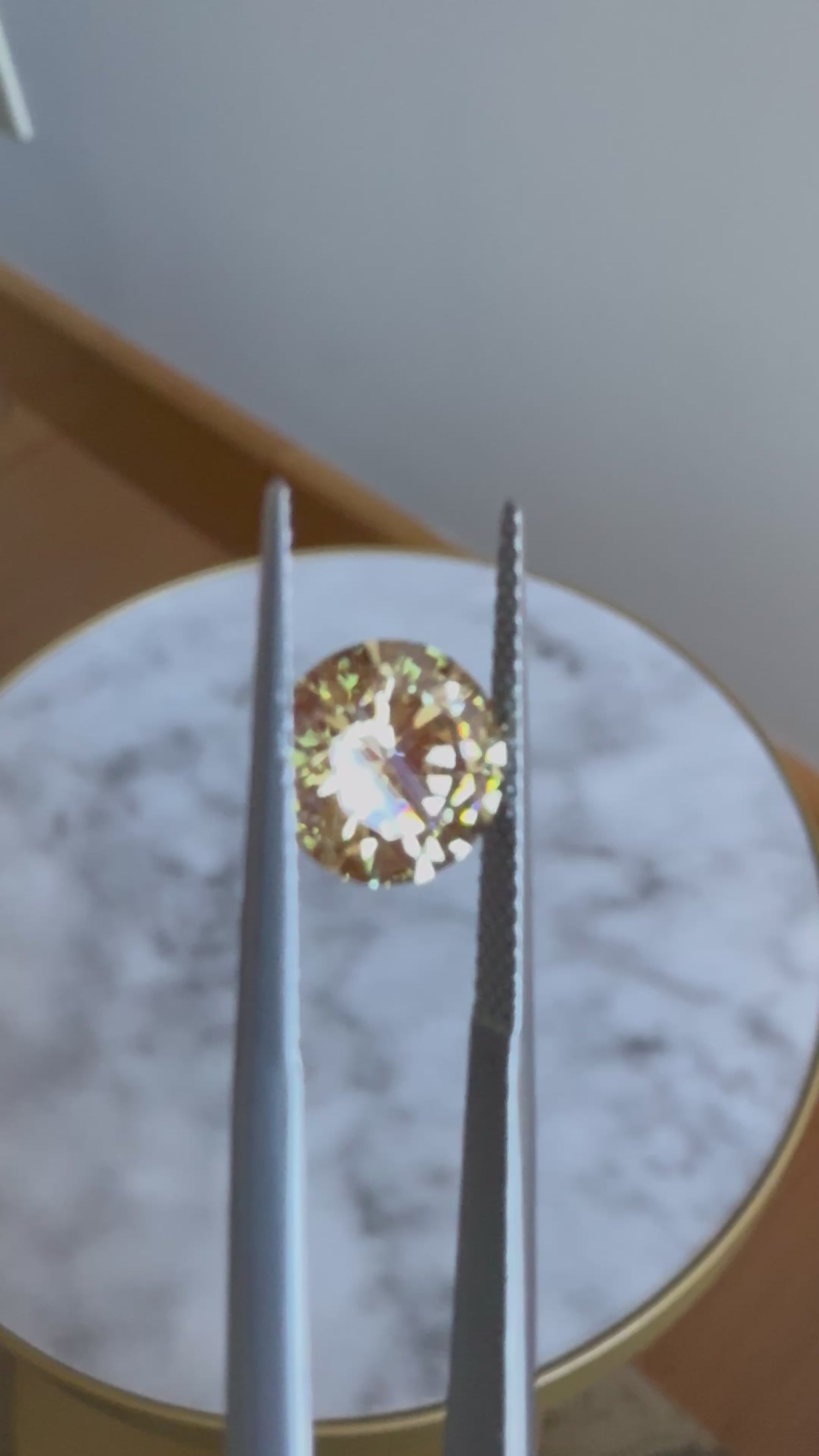 Round | 2.16ct Fancy Intense Greenish Green VS1 | 654408297 | FRD216