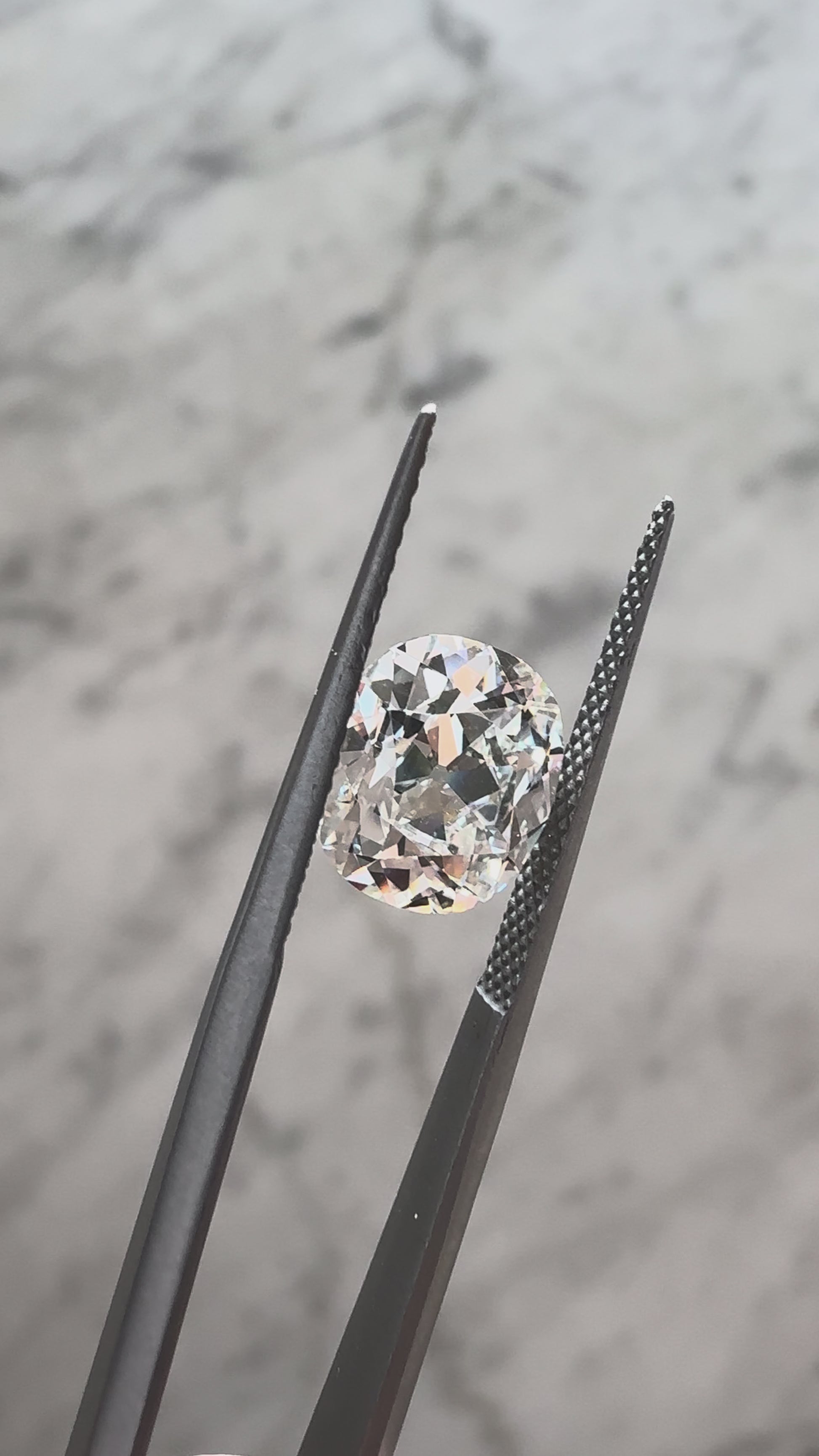 Old Mine Cut Cushion | 3.09ct E VVS2 | 1.14 ratio | IGI Certified LG761523112