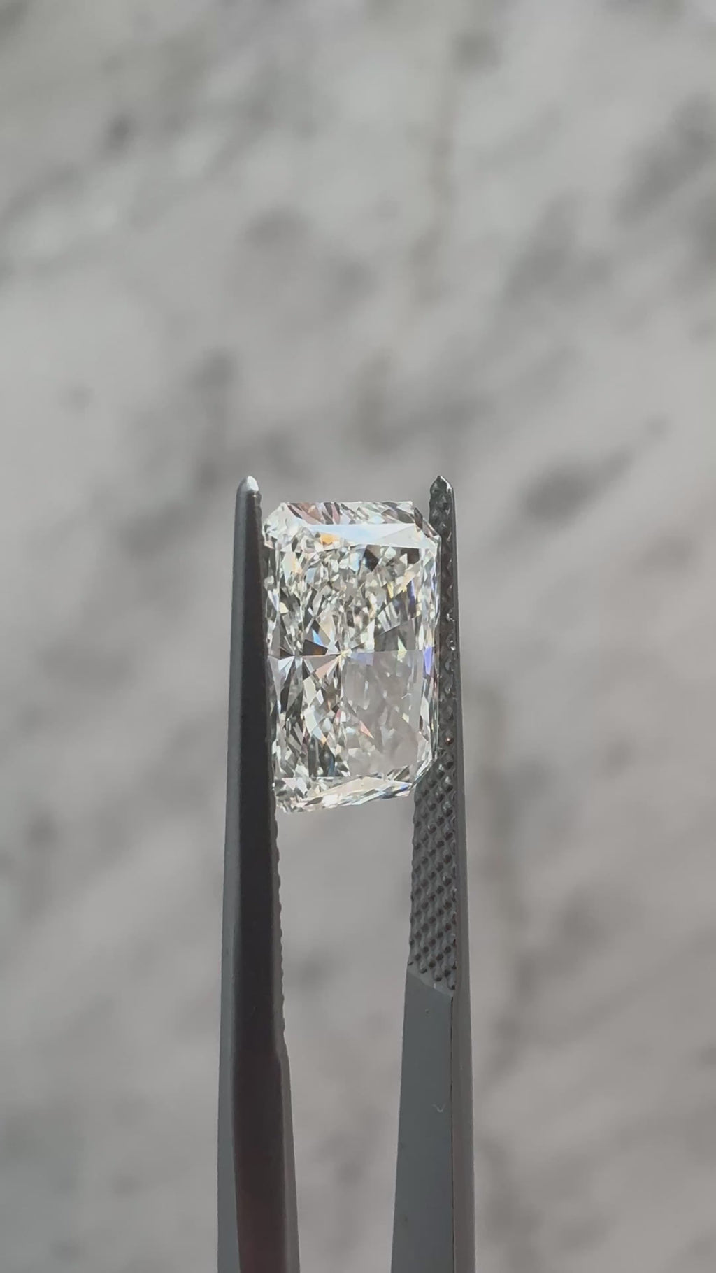Radiant | 3.01ct F VS1 | 1.45 ratio | IGI Certified 735510287