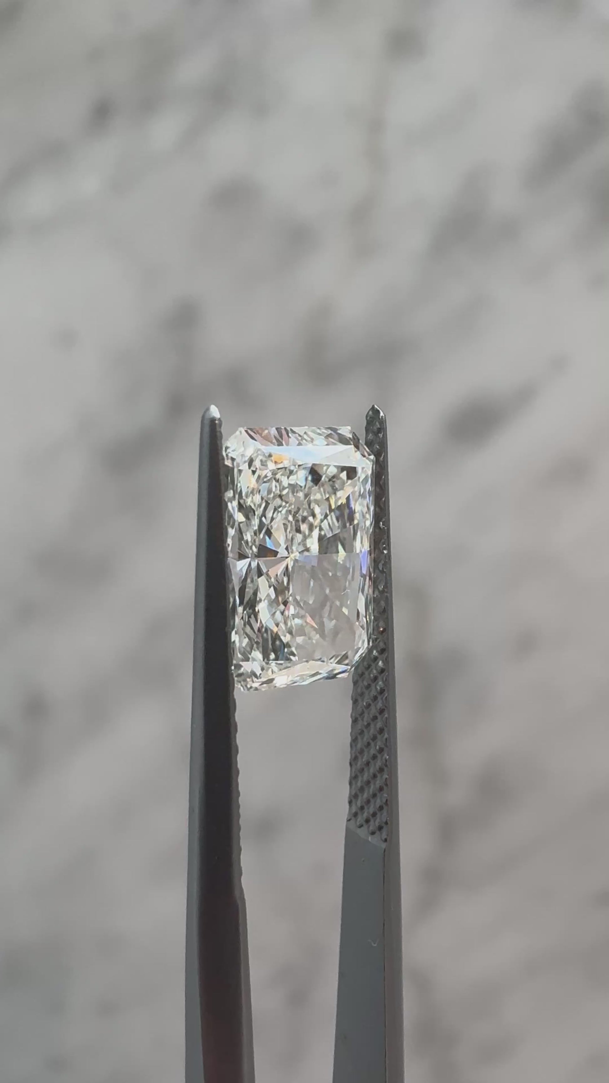 Radiant | 3.01ct F VS1 | 1.45 ratio | IGI Certified 735510287