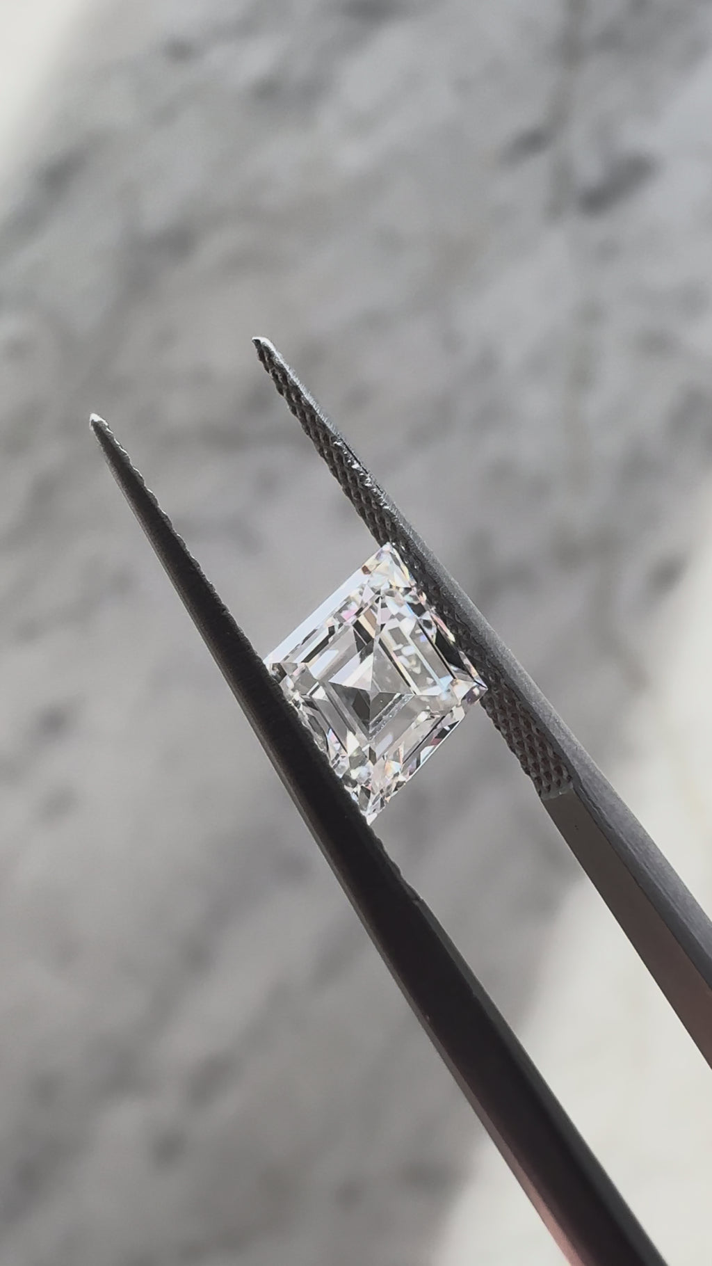 Lozenge Step Cut | 1.35ct E VS1 | 1.28 ratio | IGI Certified LG786670791