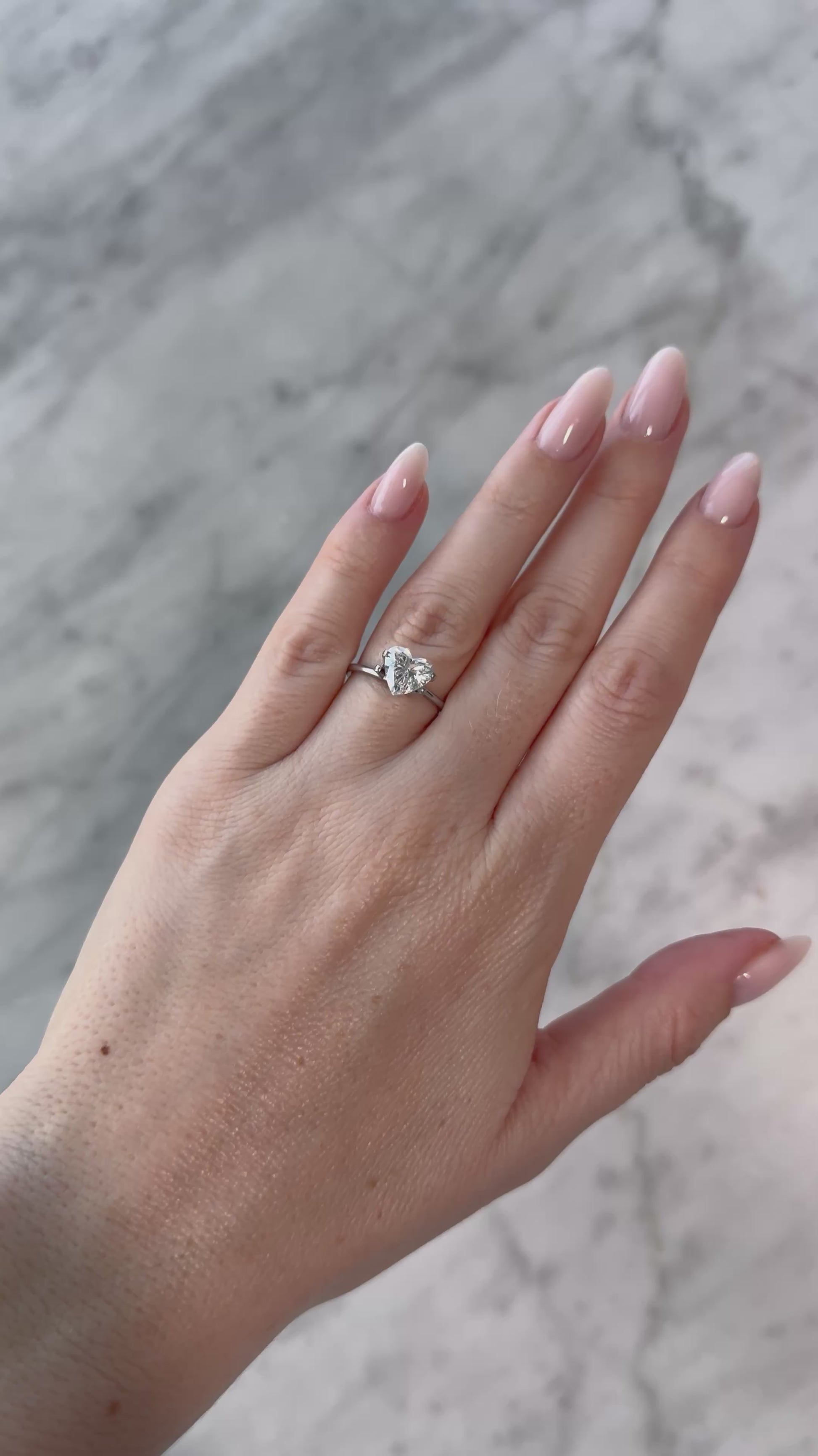 Heart | 2.01ct D VVS2 | 1.1 ratio | IGI Certified 662417033 | HT201