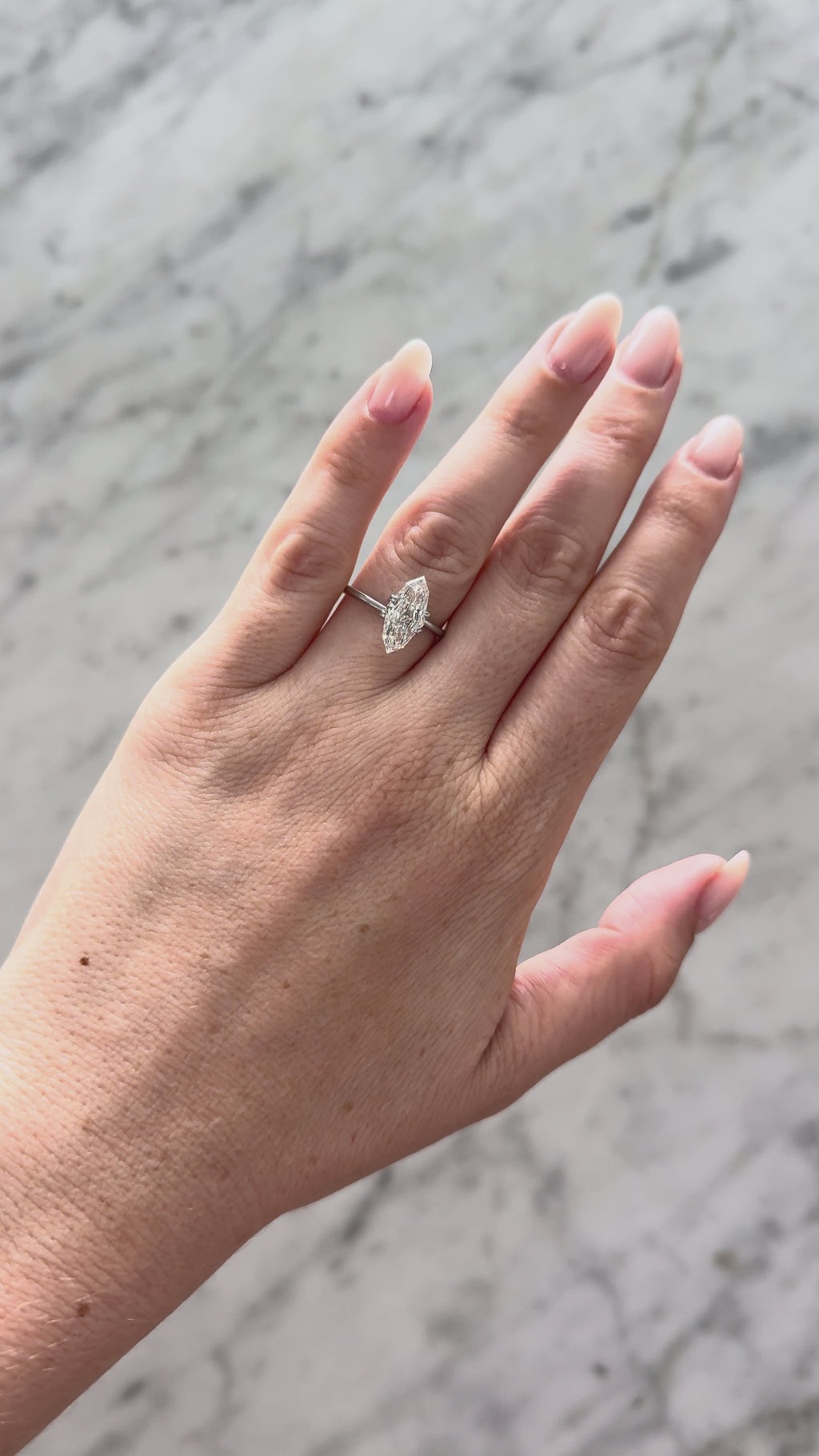 Stepcut Marquise | 2.47ct F VS1 | 2.04 ratio | IGI Certified LG803630551