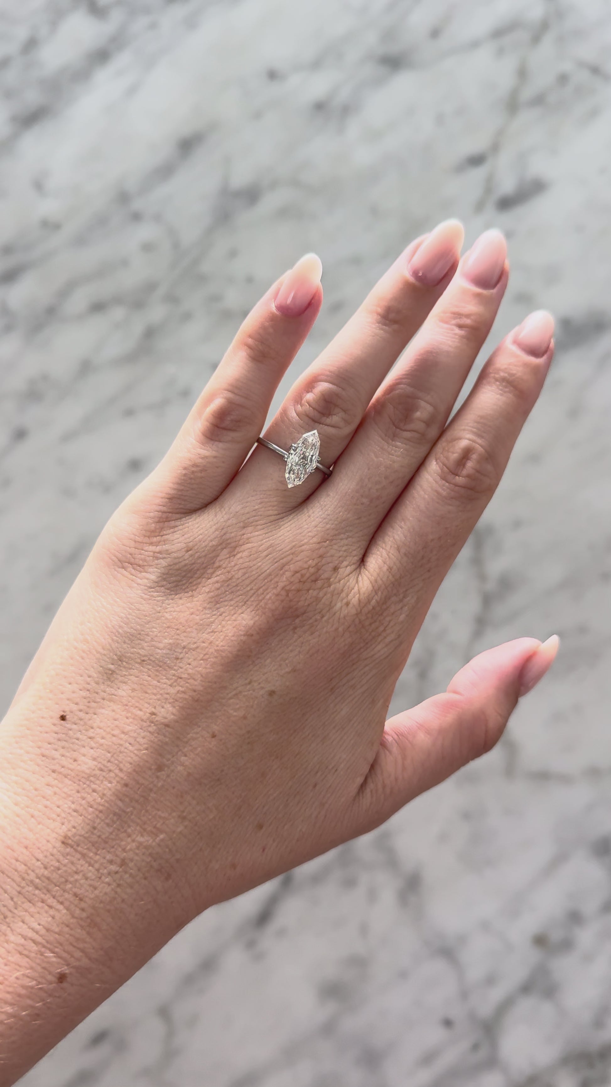 Stepcut Marquise | 2.47ct F VS1 | 2.04 ratio | IGI Certified LG803630551