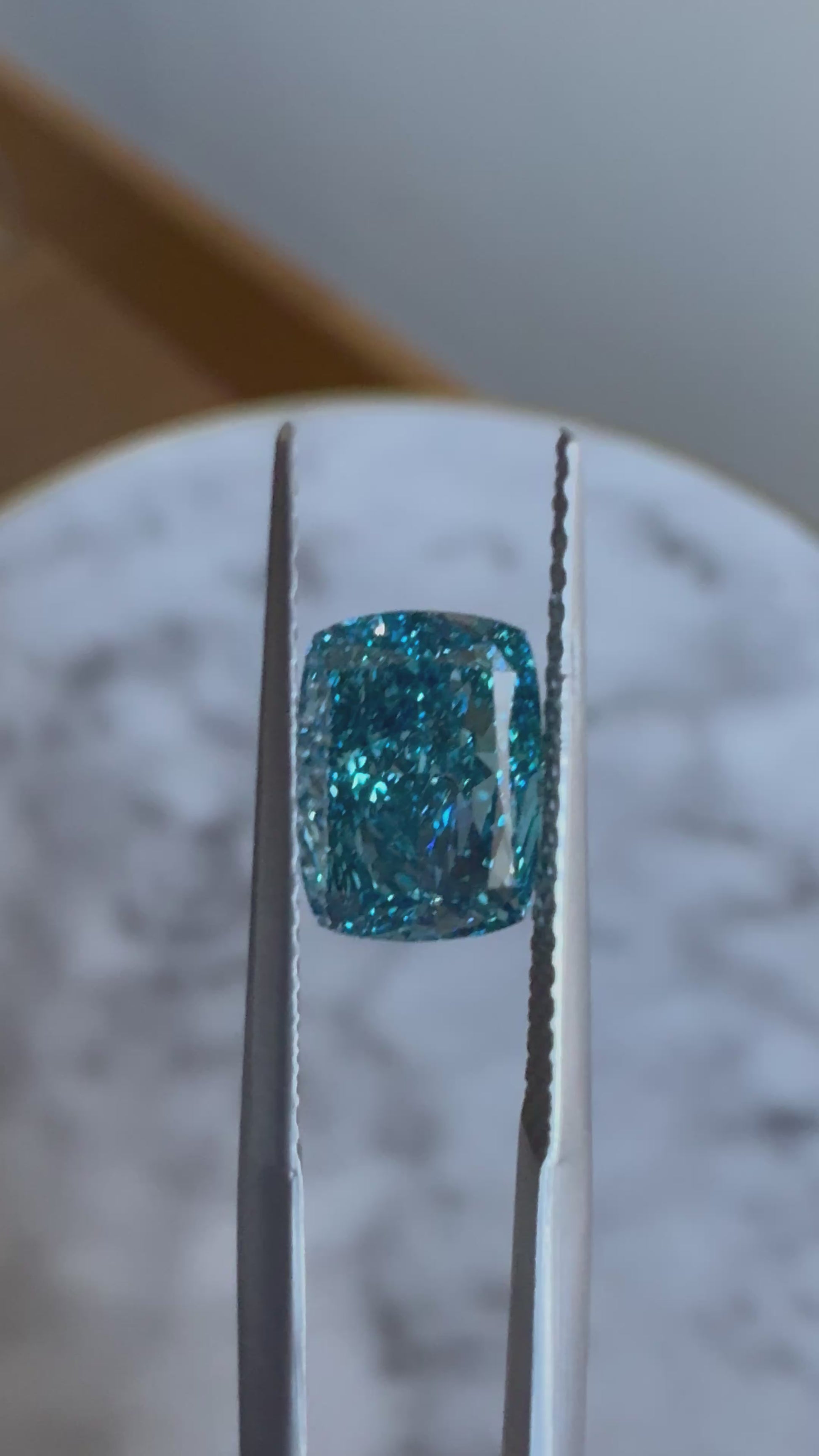 Cushion | 2ct Fancy Vivid Blue VS2 | 1.35 ratio | 660432052 | FCU2002