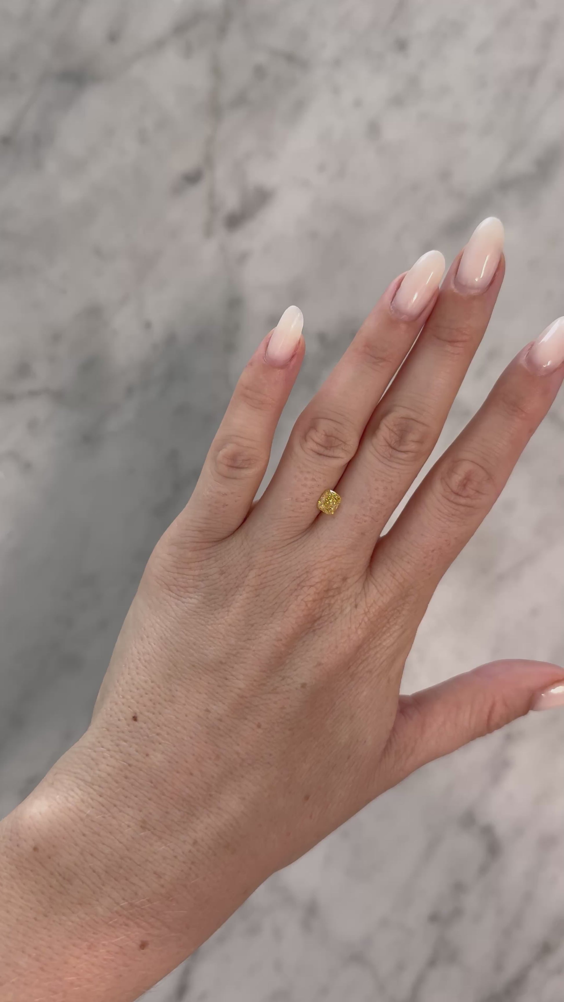 Cushion | 1.09ct Fancy Vivid Yellow VS1 | IGI Certified