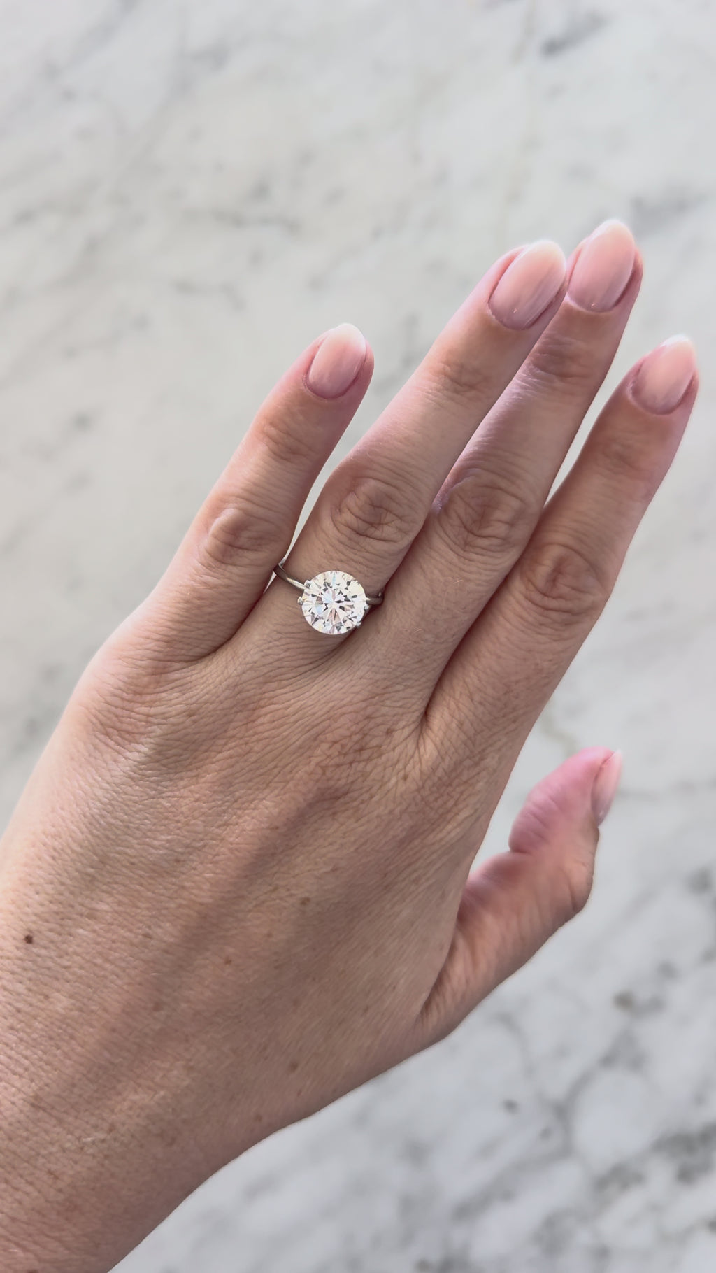 Round Brilliant | 4.01ct E VS1 | IGI Certified LG705526312
