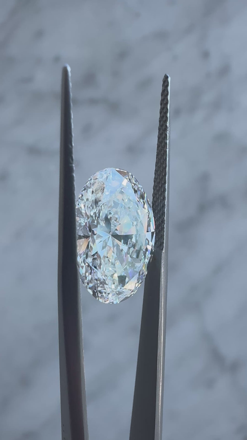 Oval | 5.58ct D VS1 | 1.47 ratio | IGI Certified LG702514010 | OV558