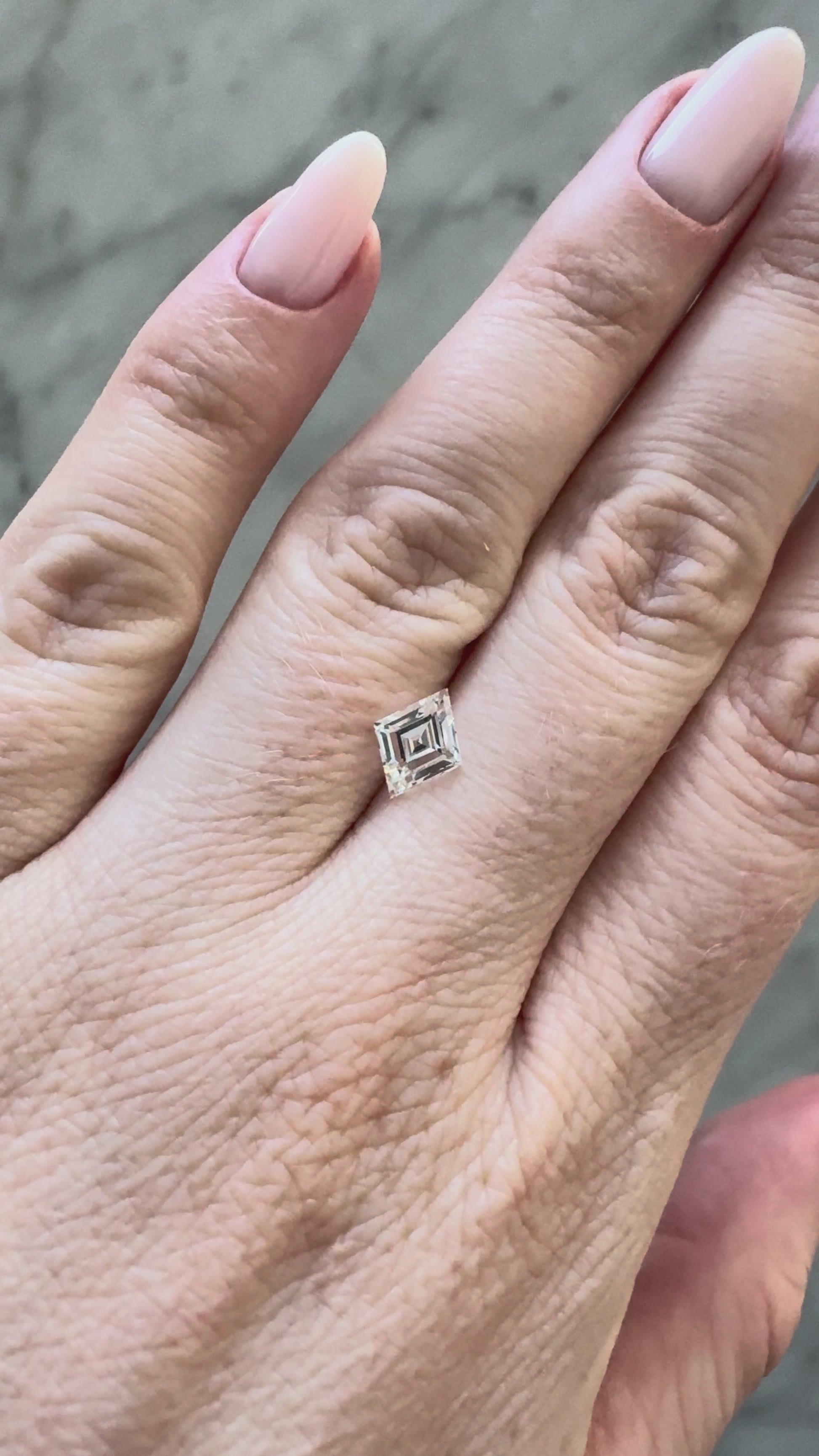 Lozenge Step Cut | 1.07ct E VS1 | 1.28 ratio | IGI Certified LG764656893