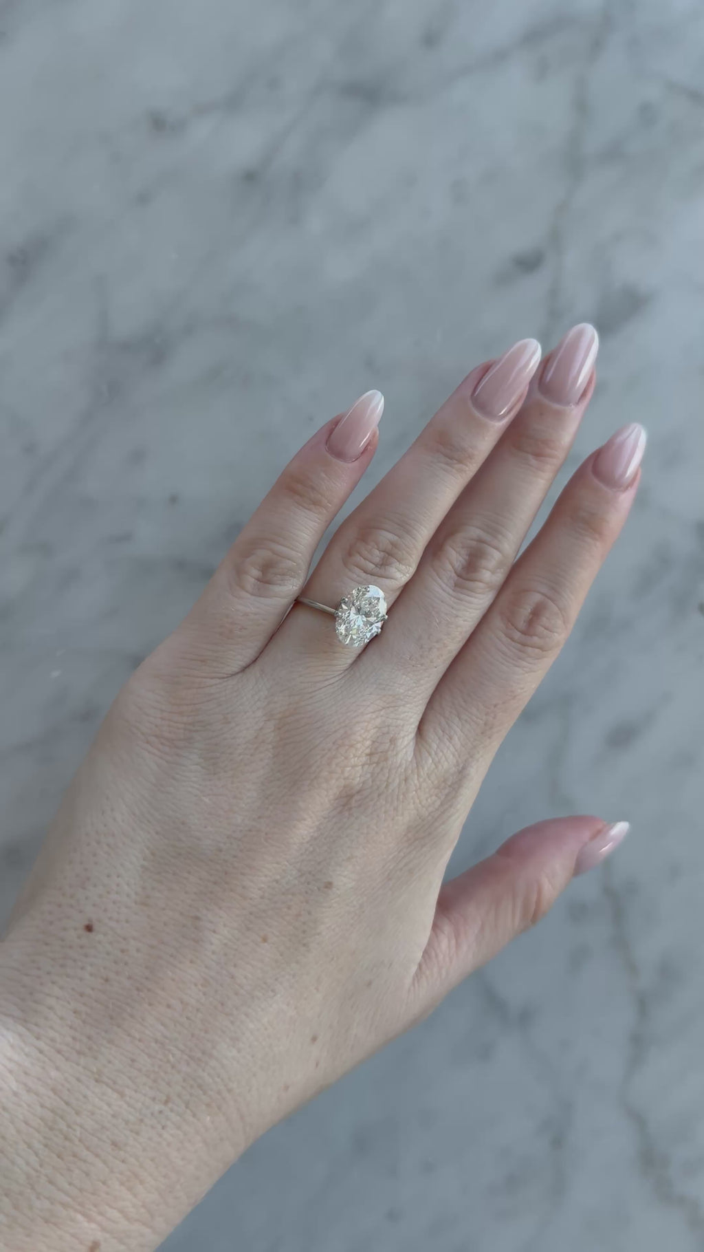 Oval | 4.11ct F VS1 | 1.4 ratio | IGI Certified LG702578952 | OV411