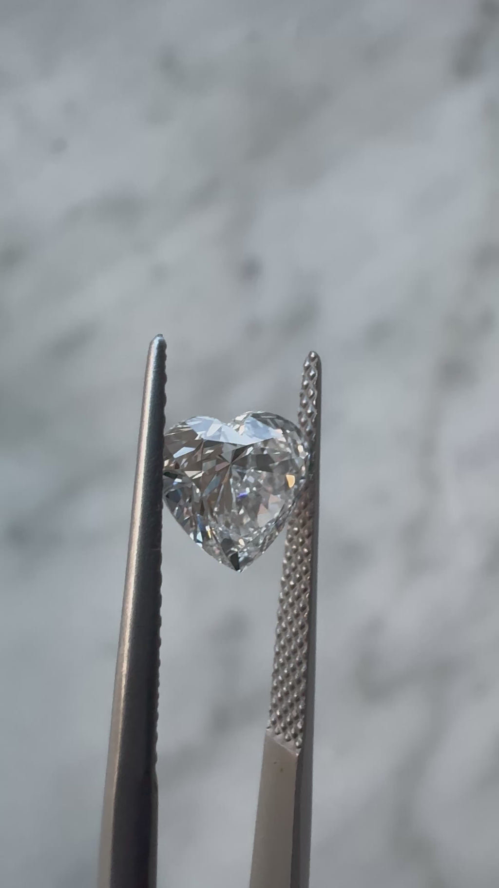 Heart | 1.33ct E VVS2 | 1.06 ratio | IGI Certified LG712577544 | HT133