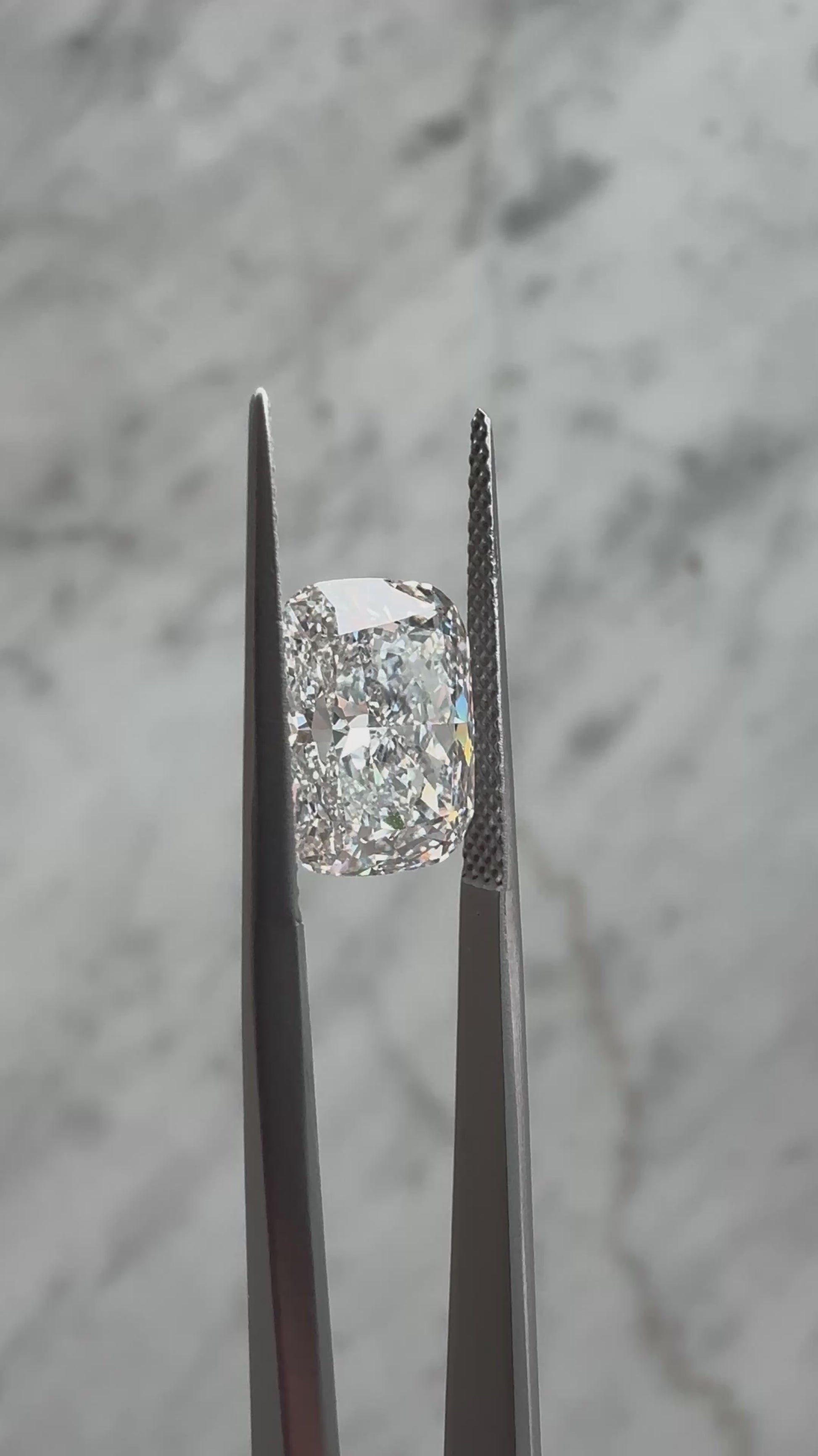 Cushion | 4.25ct E VS1 | 1.29 ratio | IGI Certified 696591505 | CU425