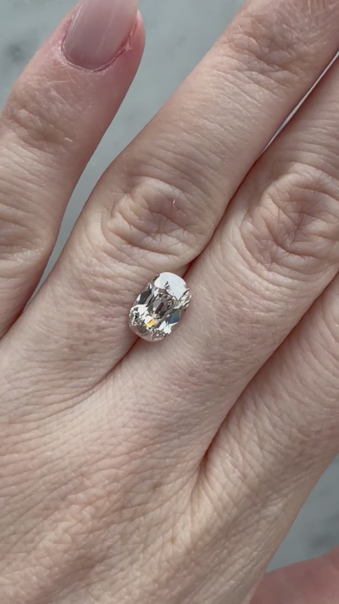 Old Mine Cushion | 2.02ct E VS1 | 1.5 ratio | LG743548631 | OM202