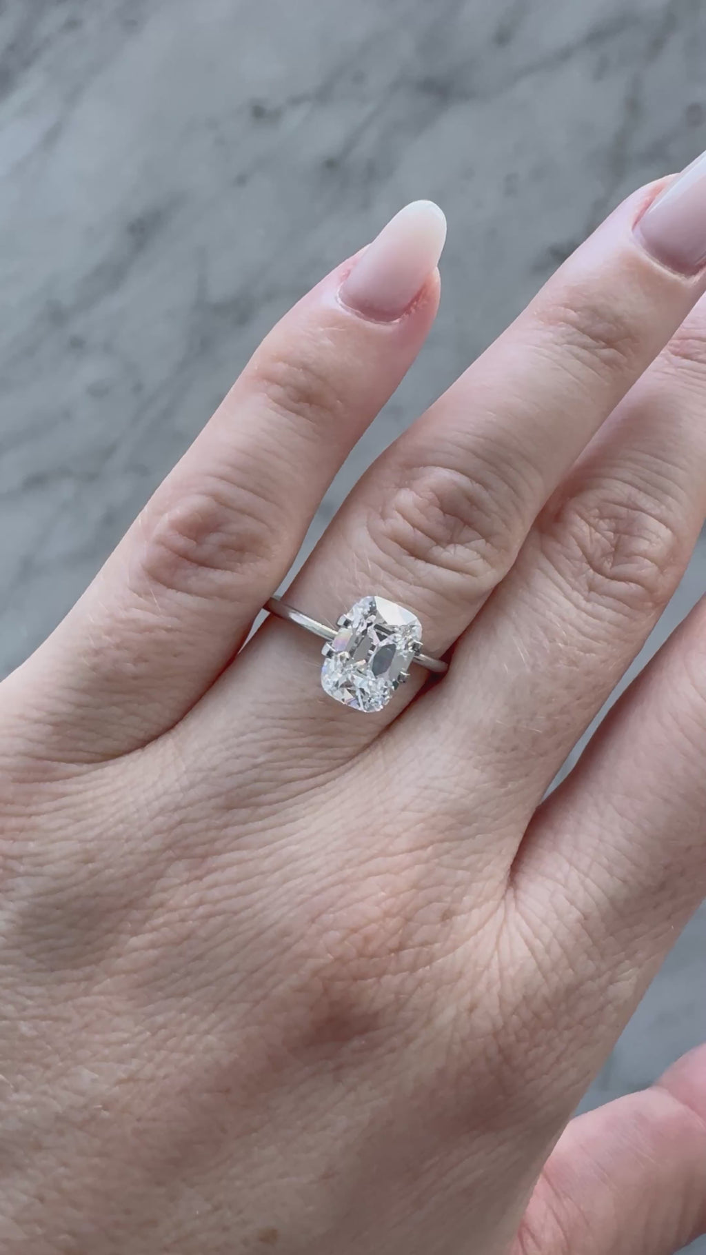 Old Mine Cushion | 2.59ct E VS1 | 1.40 ratio | IGI Certified 732549982